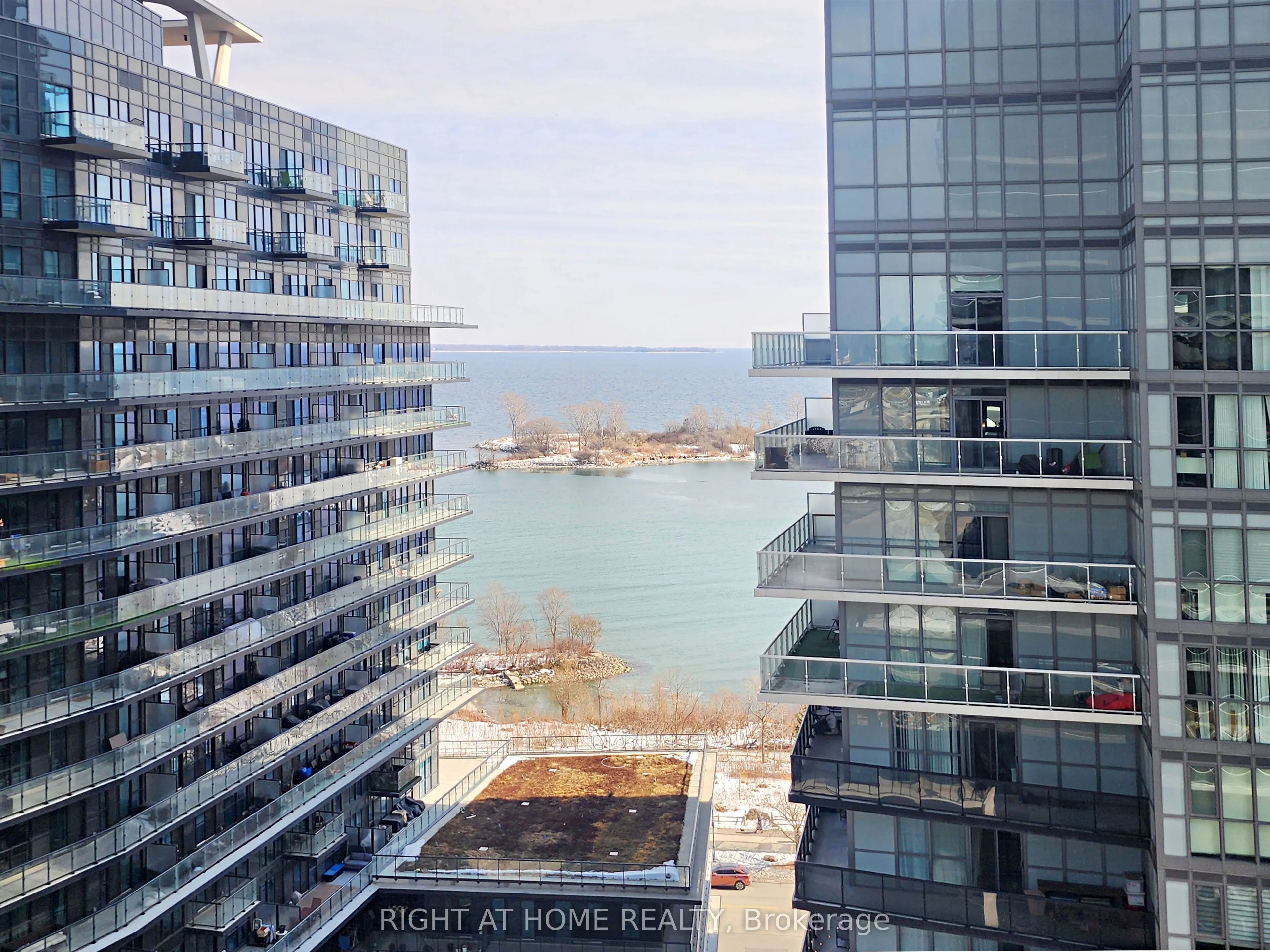 56 Annie Craig Drive, #1402