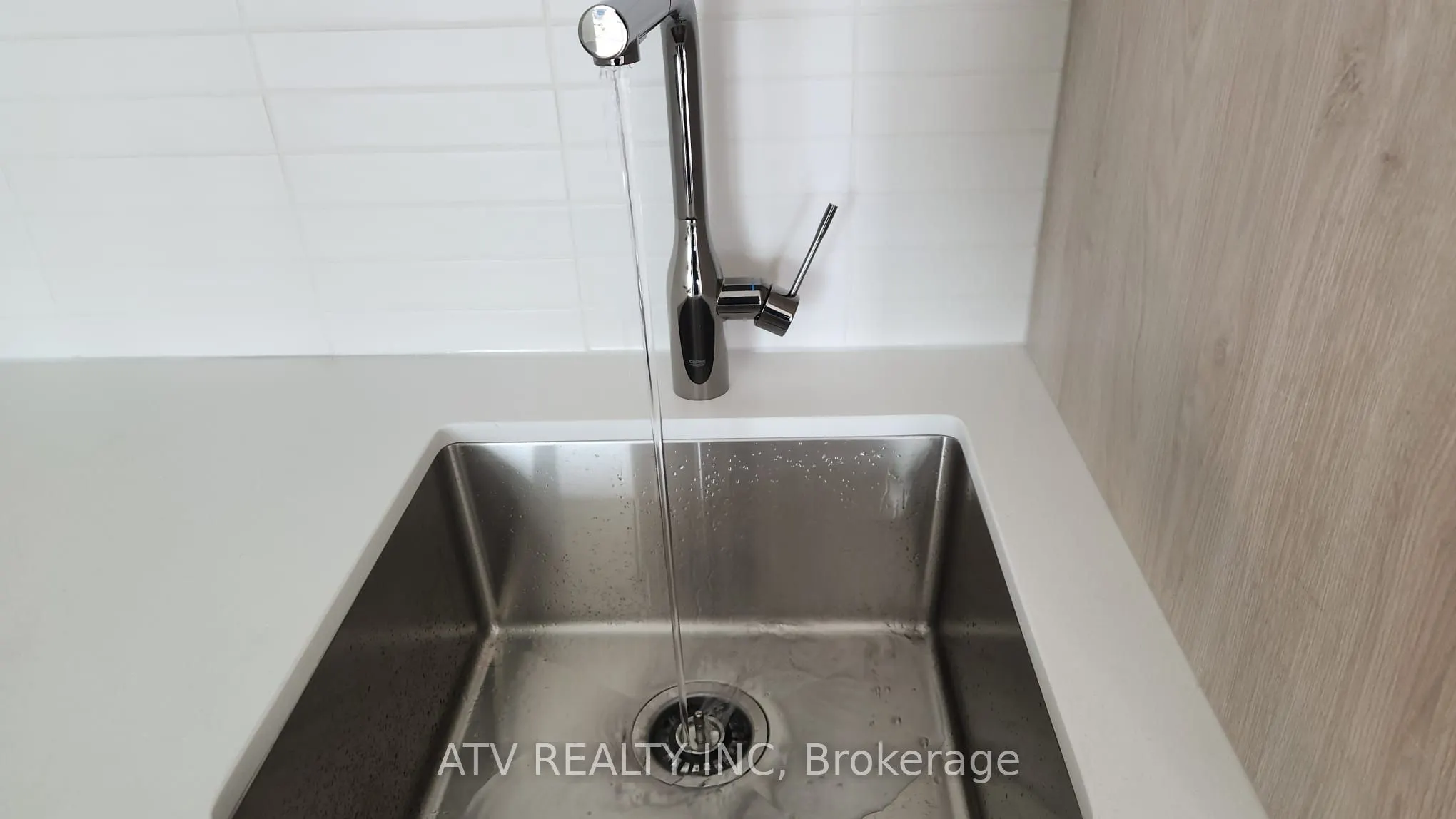 1007 The Queensway, #417