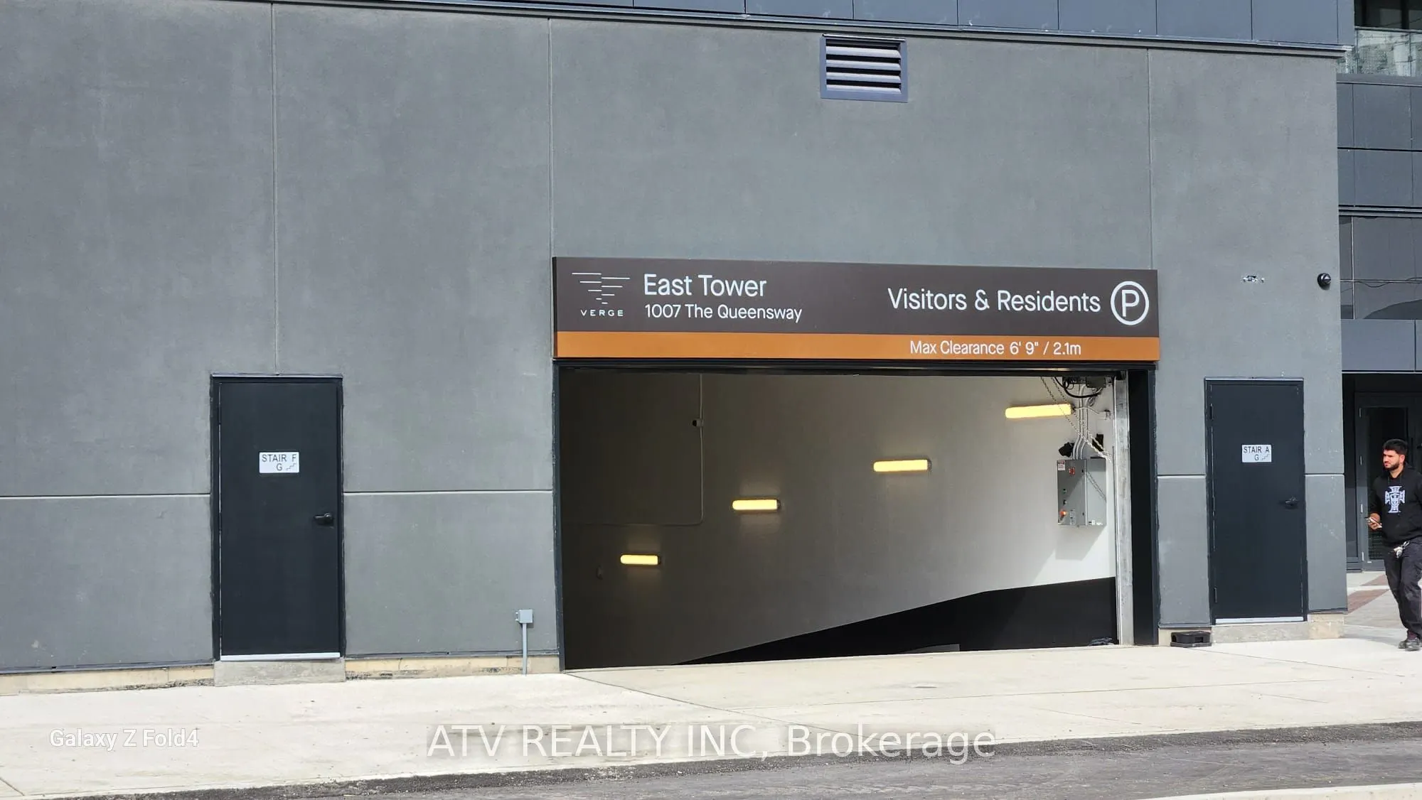 1007 The Queensway, #417