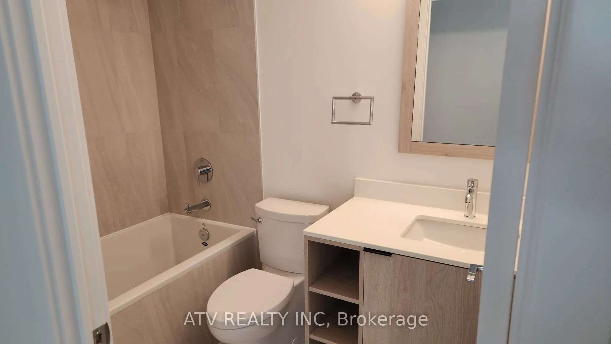 1007 The Queensway, #417