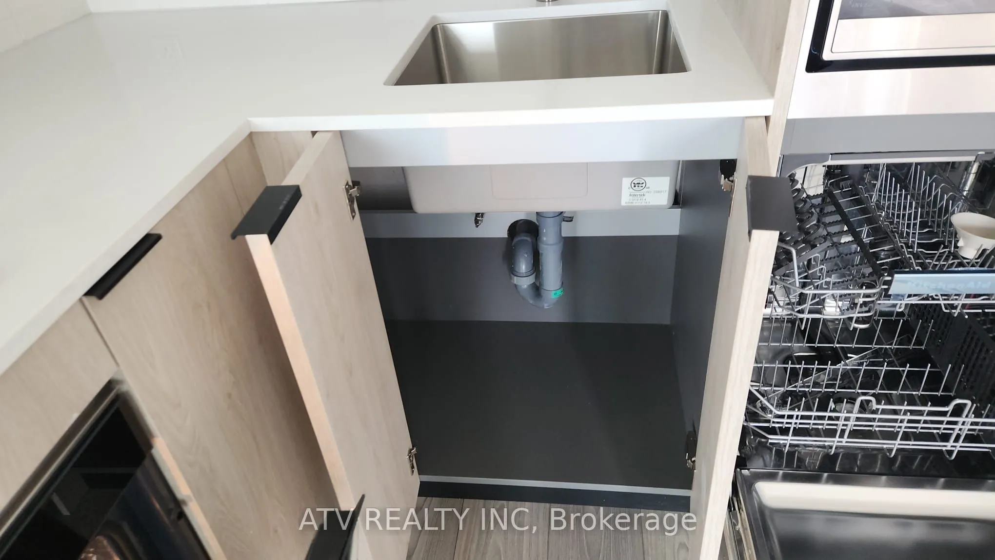 1007 The Queensway, #417