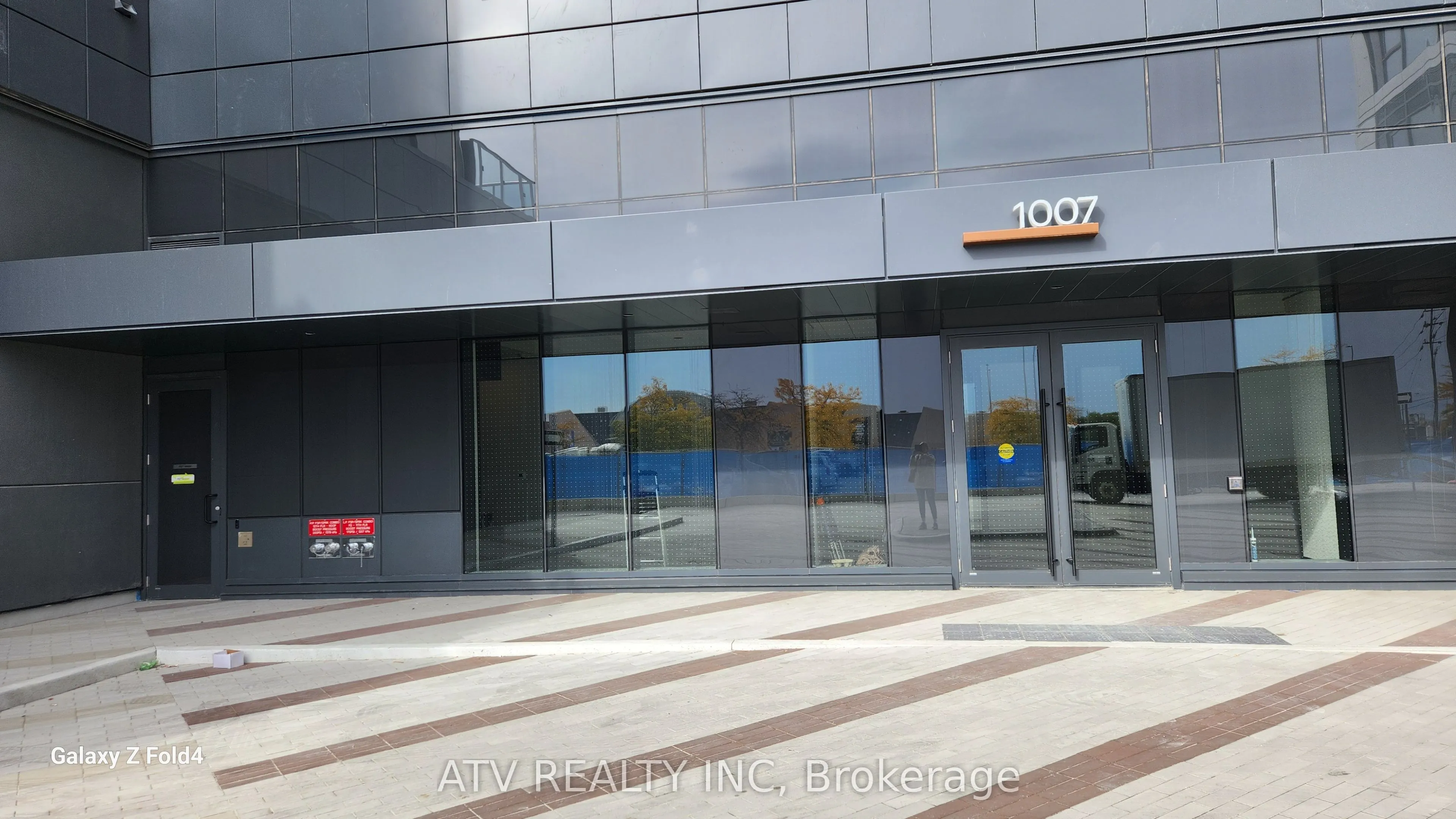 1007 The Queensway, #417