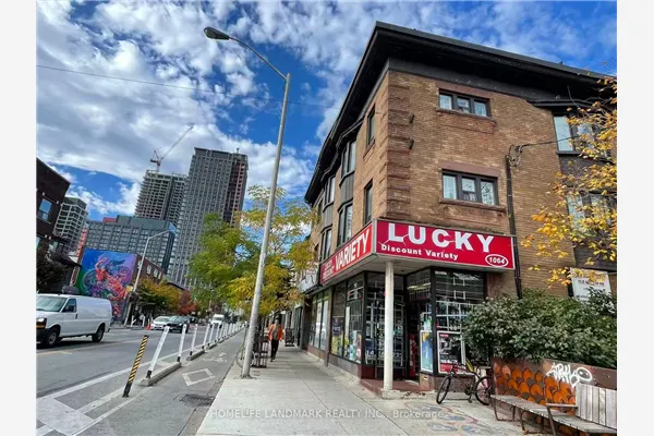 1064 Bloor Street W