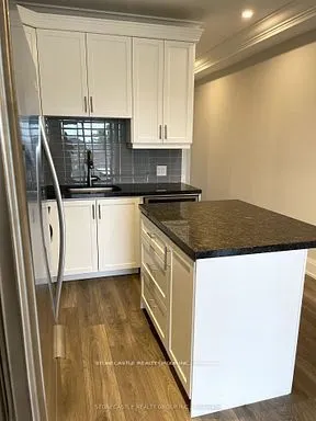 4040 Upper Middle Road, #323