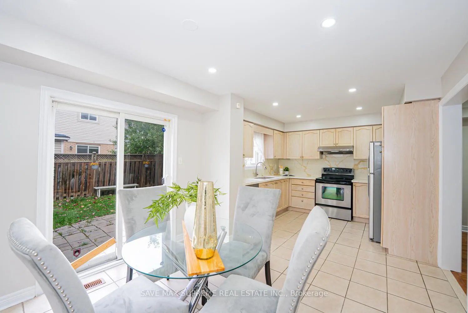 74 Ridgemore Crescent