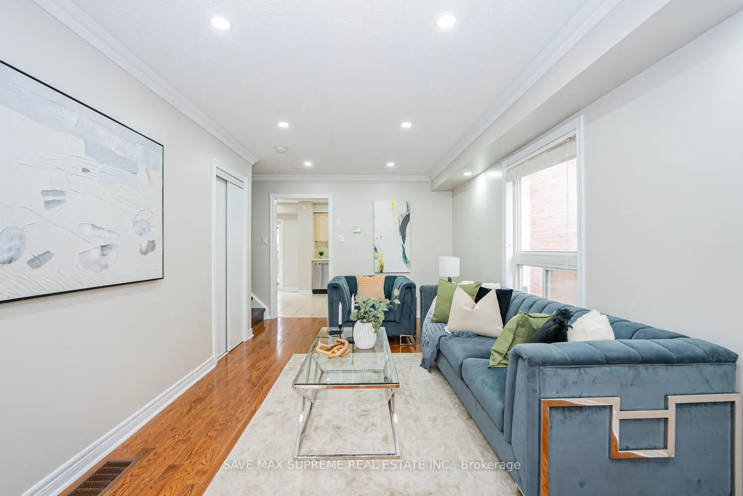 74 Ridgemore Crescent