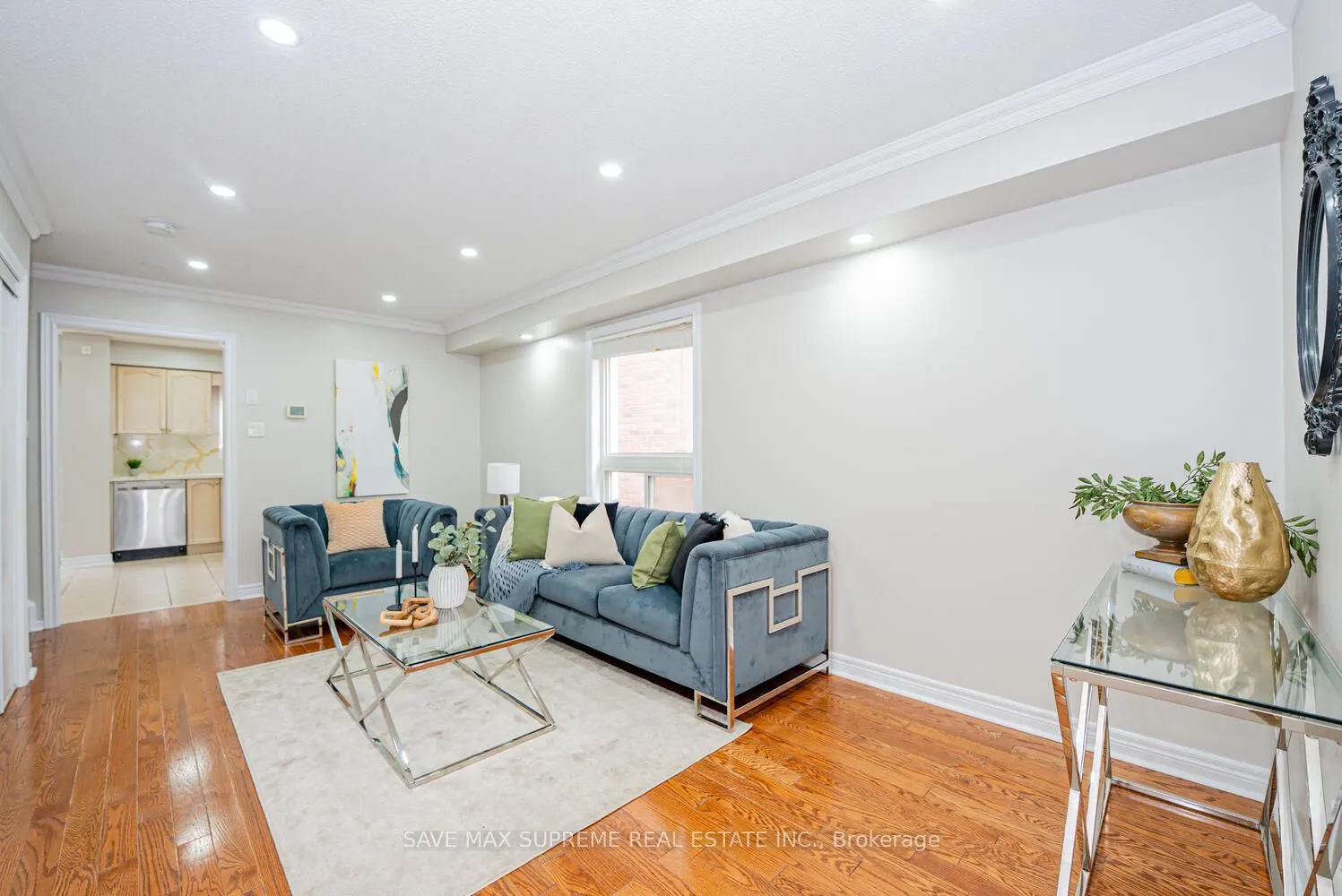 74 Ridgemore Crescent