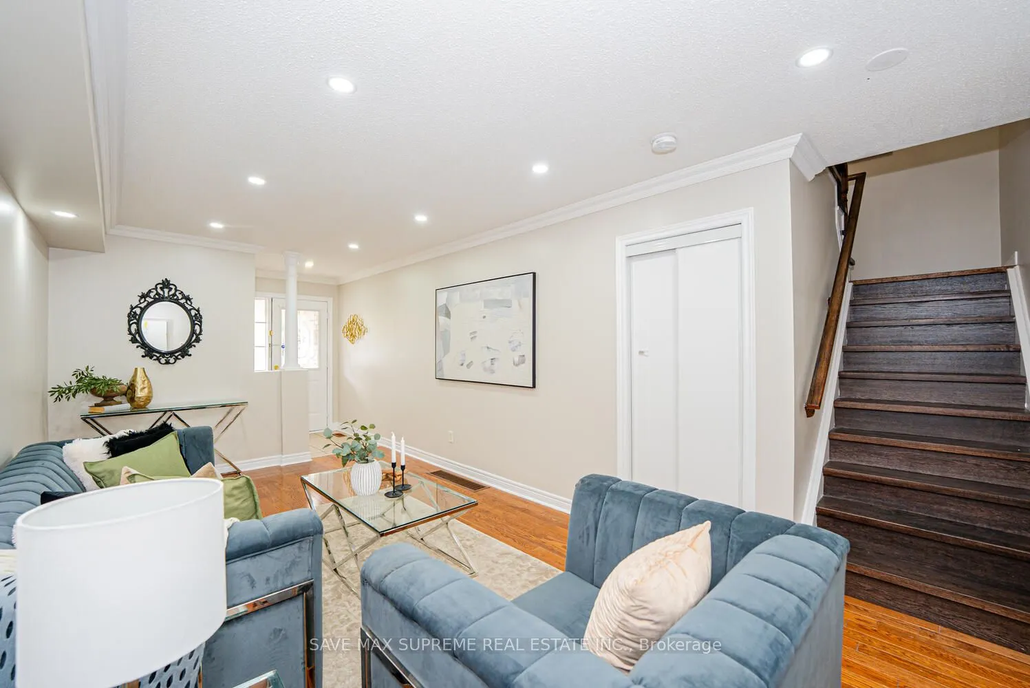 74 Ridgemore Crescent