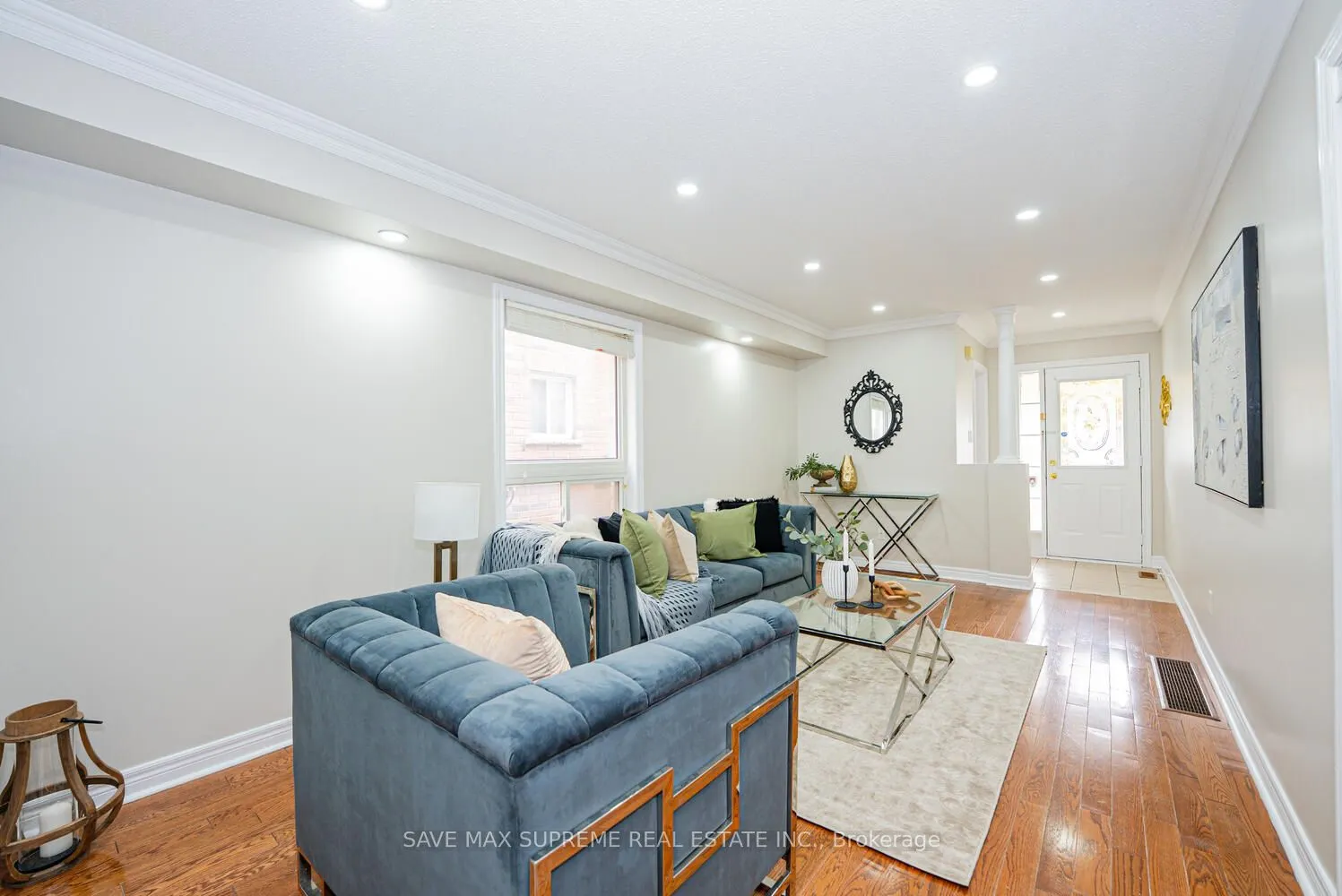 74 Ridgemore Crescent