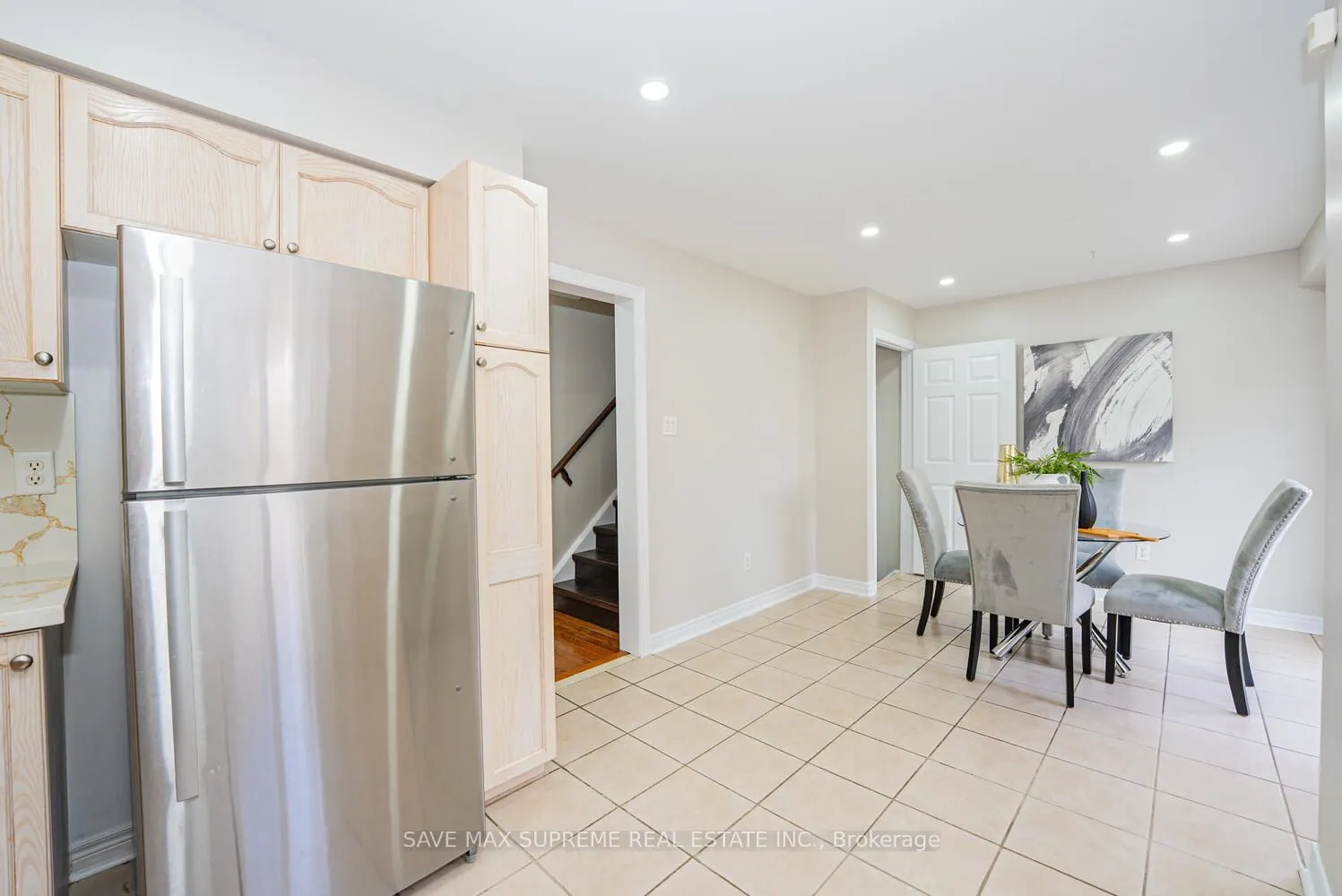 74 Ridgemore Crescent