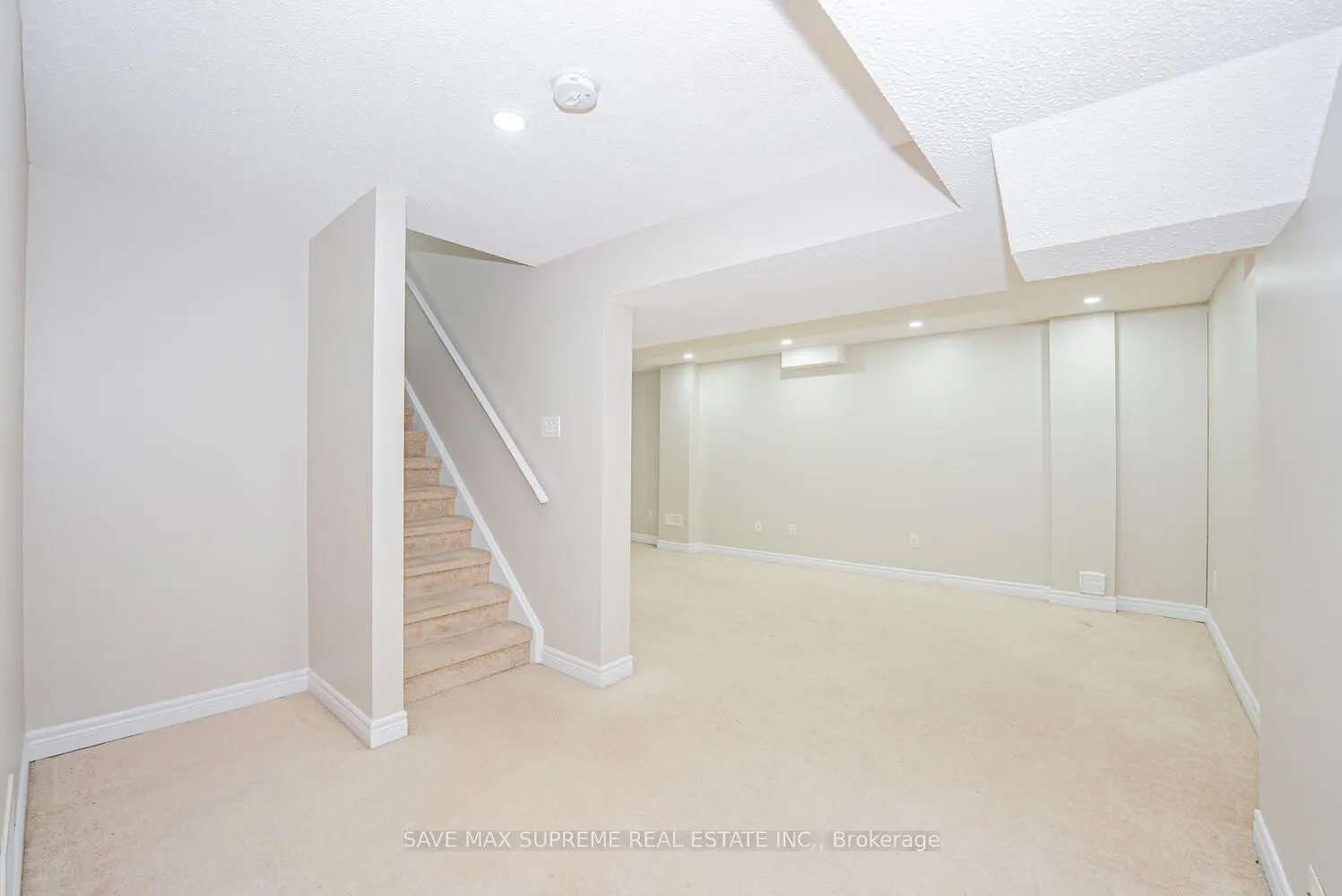 74 Ridgemore Crescent