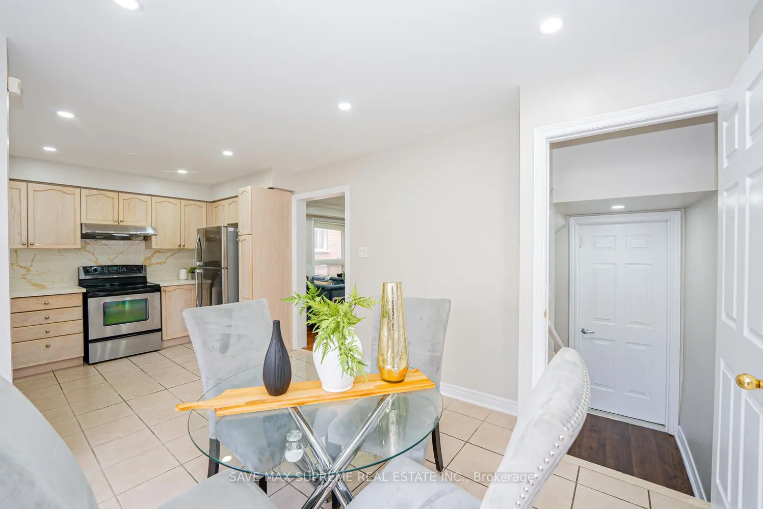 74 Ridgemore Crescent