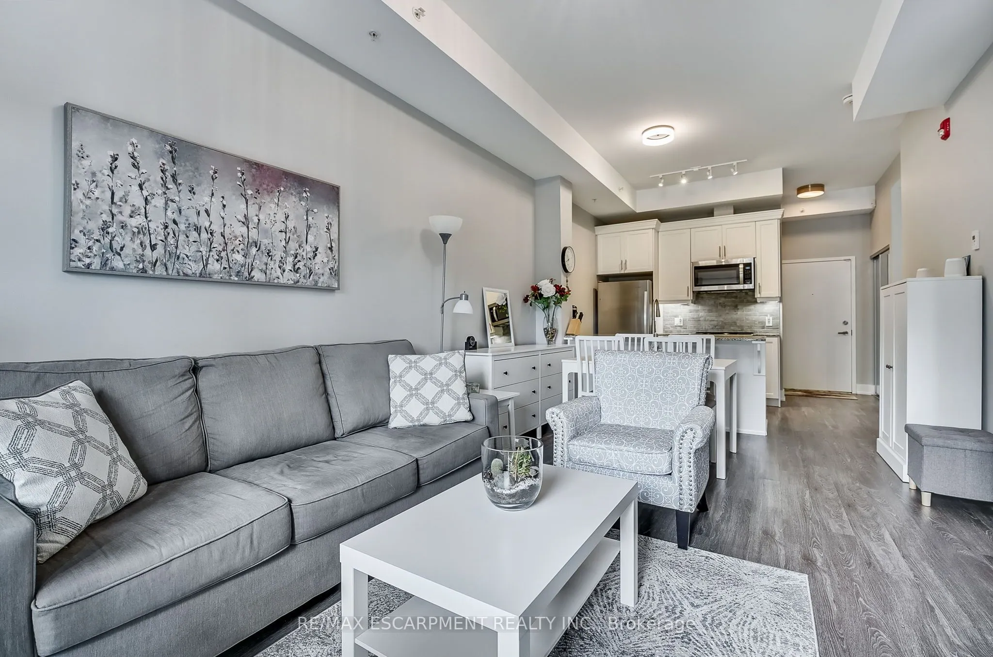 4040 Upper Middle Road, #103