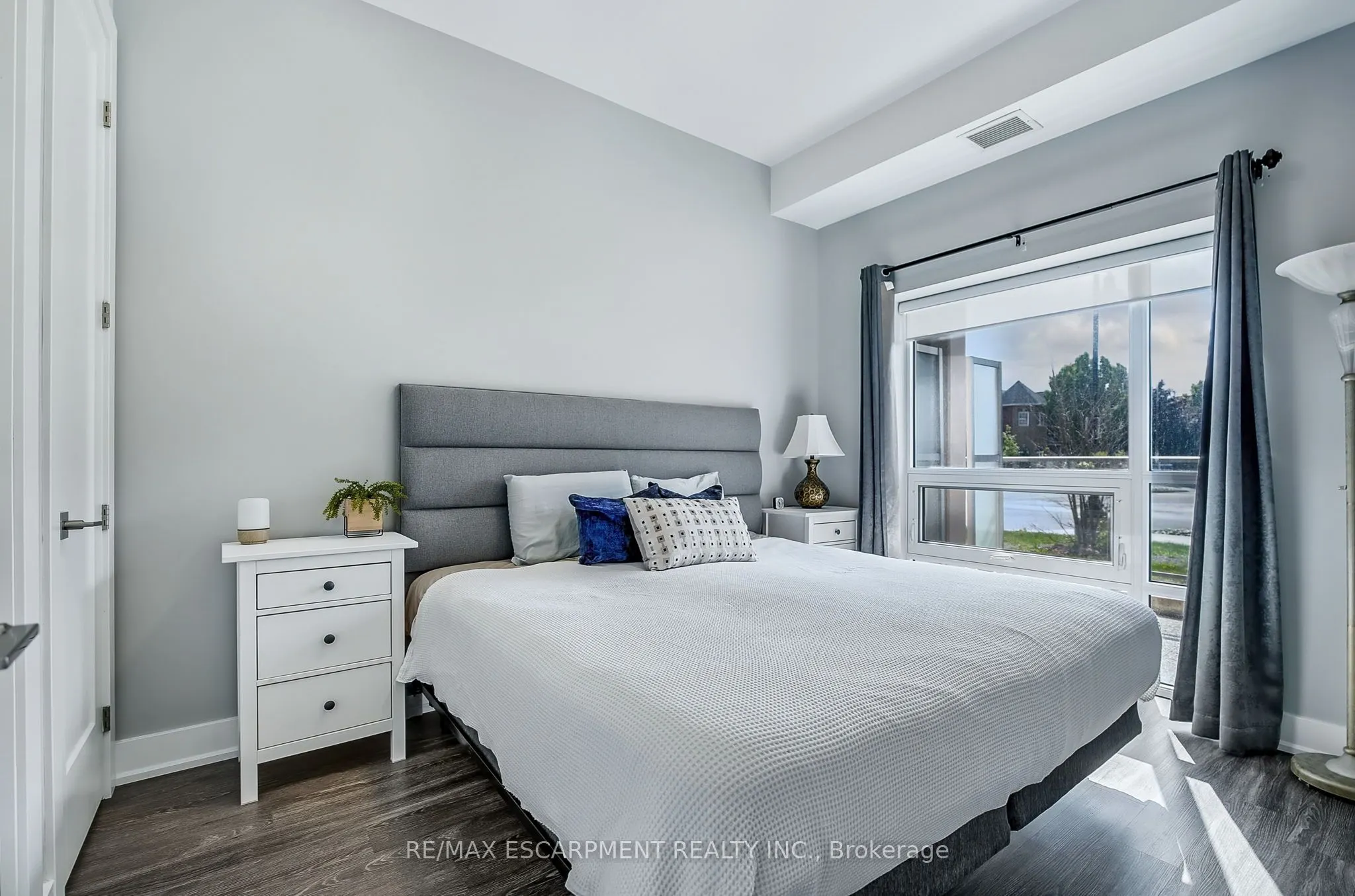 4040 Upper Middle Road, #103