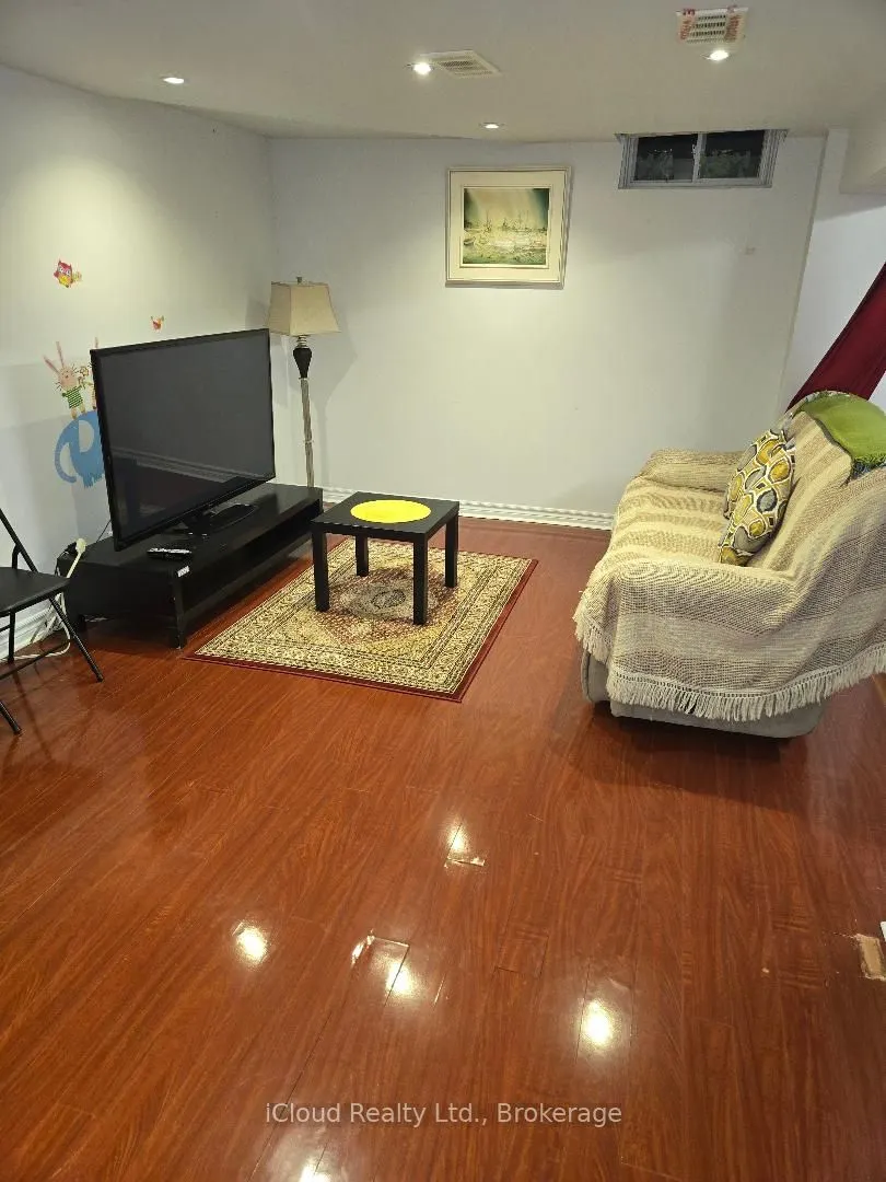 1659 Summergrove Crescent, #Basement