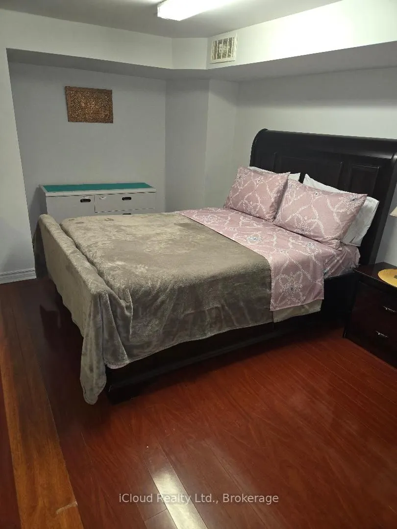 1659 Summergrove Crescent, #Basement