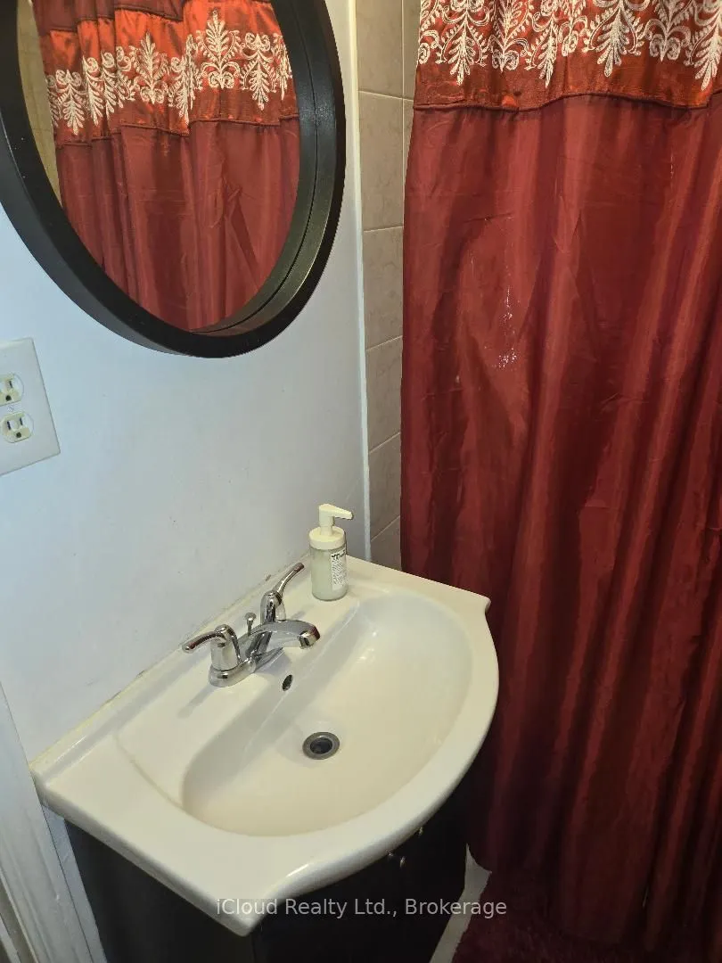 1659 Summergrove Crescent, #Basement