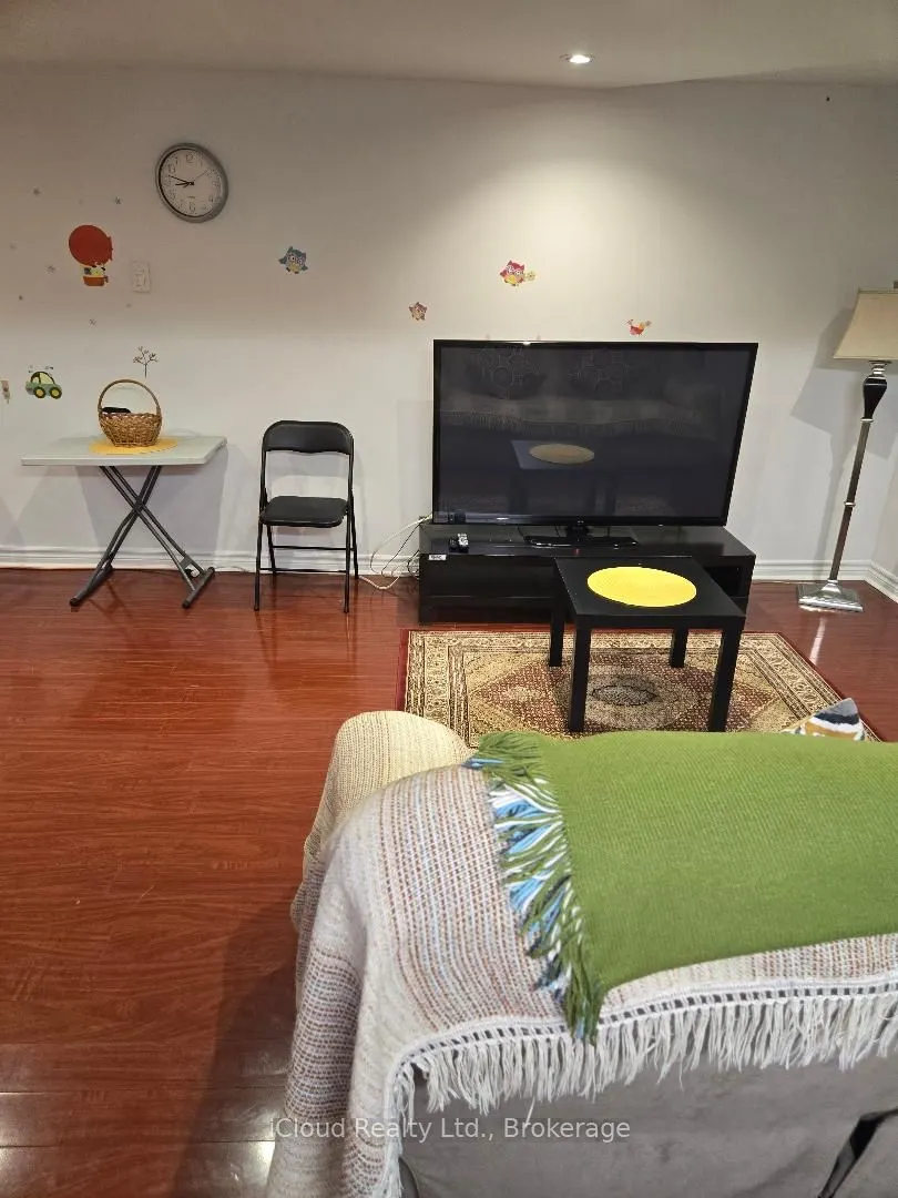 1659 Summergrove Crescent, #Basement