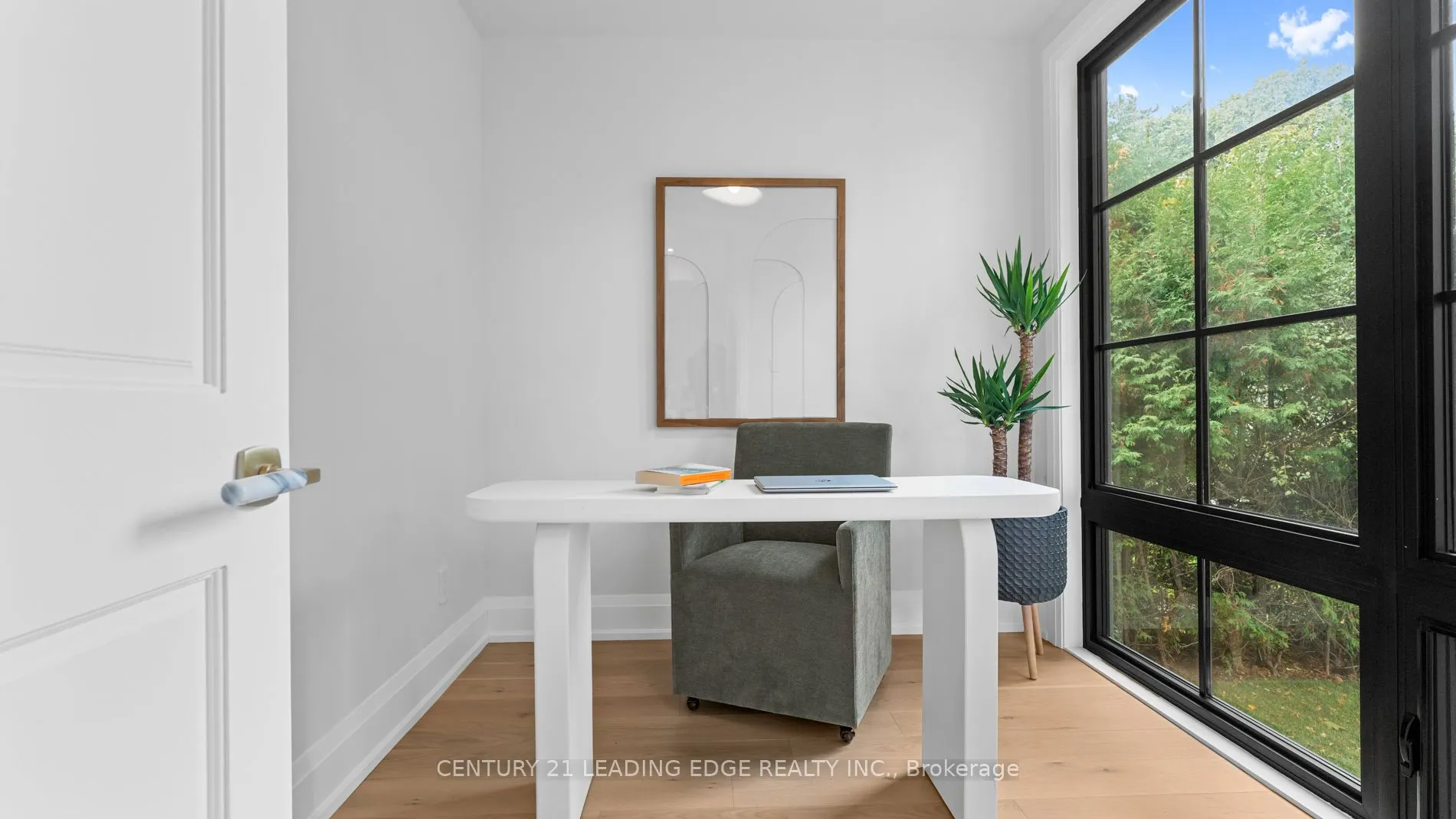 197 Glen Oak Drive N