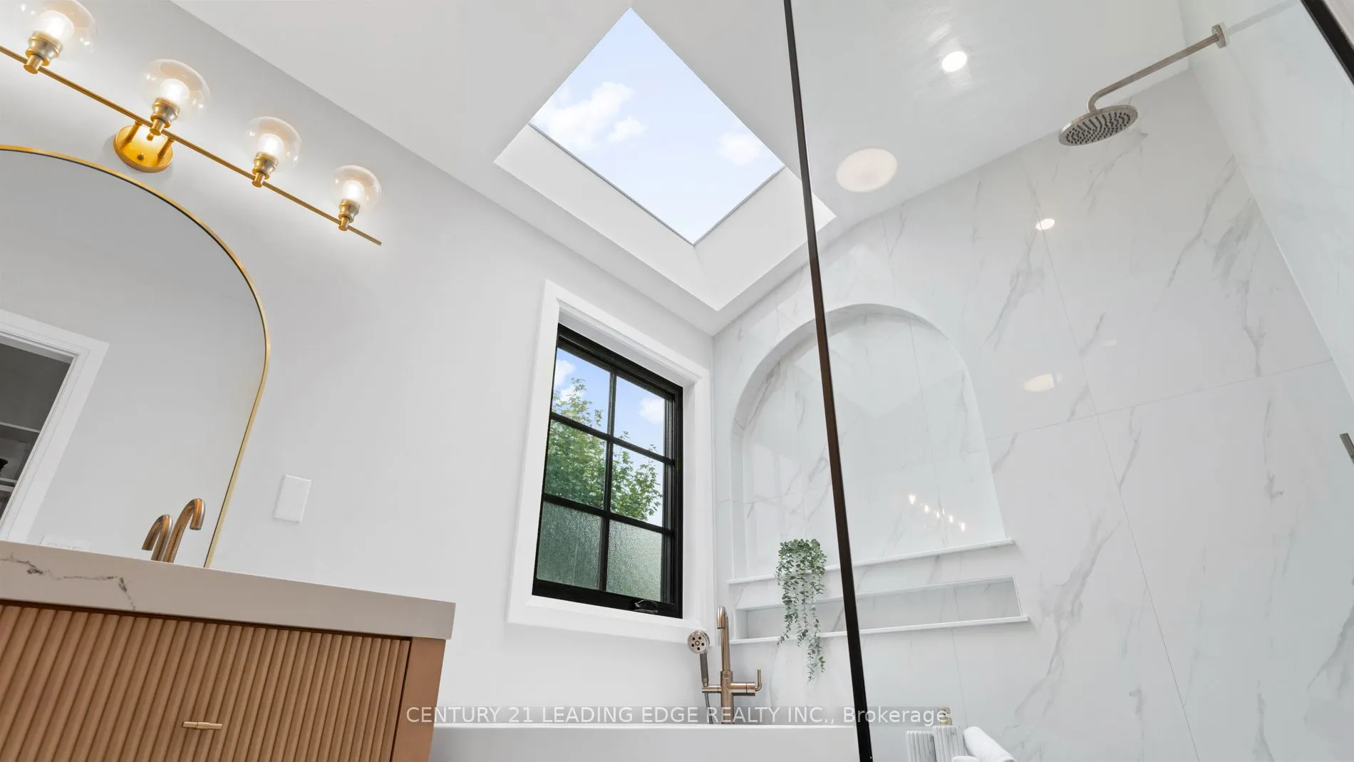 197 Glen Oak Drive N