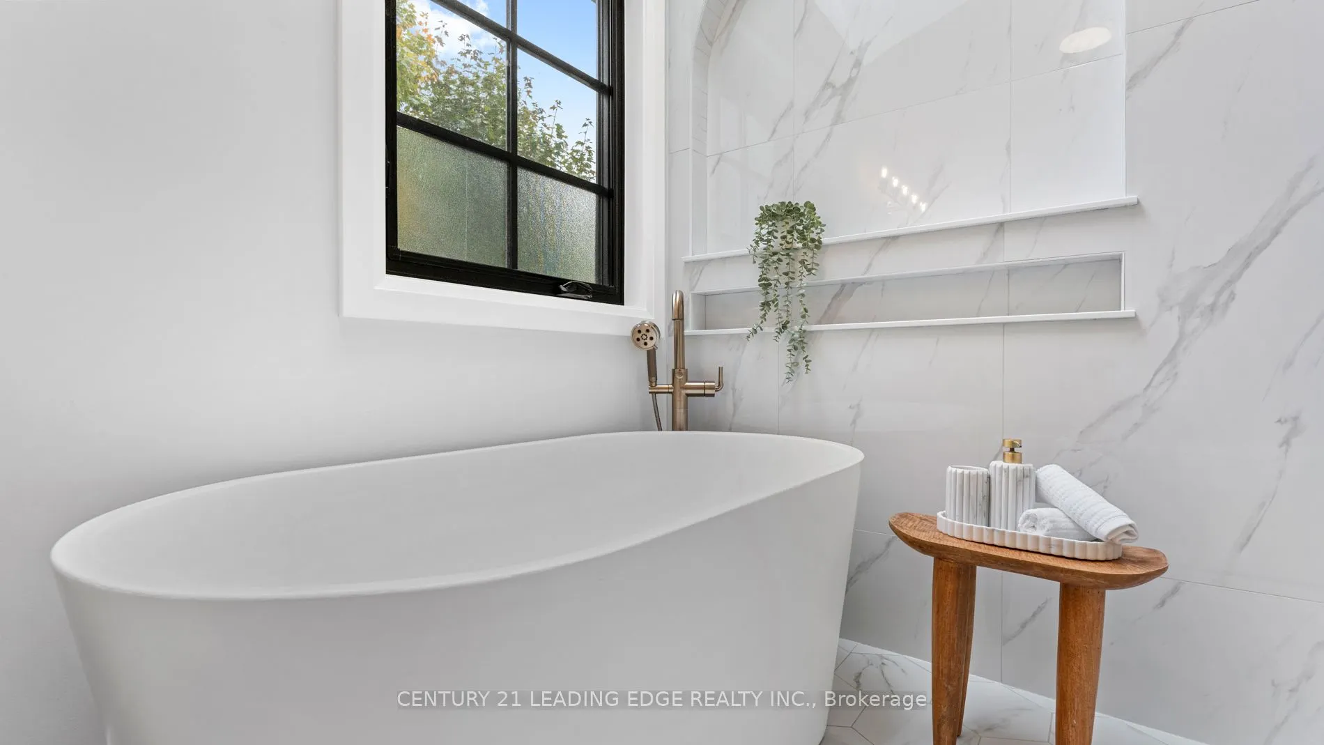 197 Glen Oak Drive N