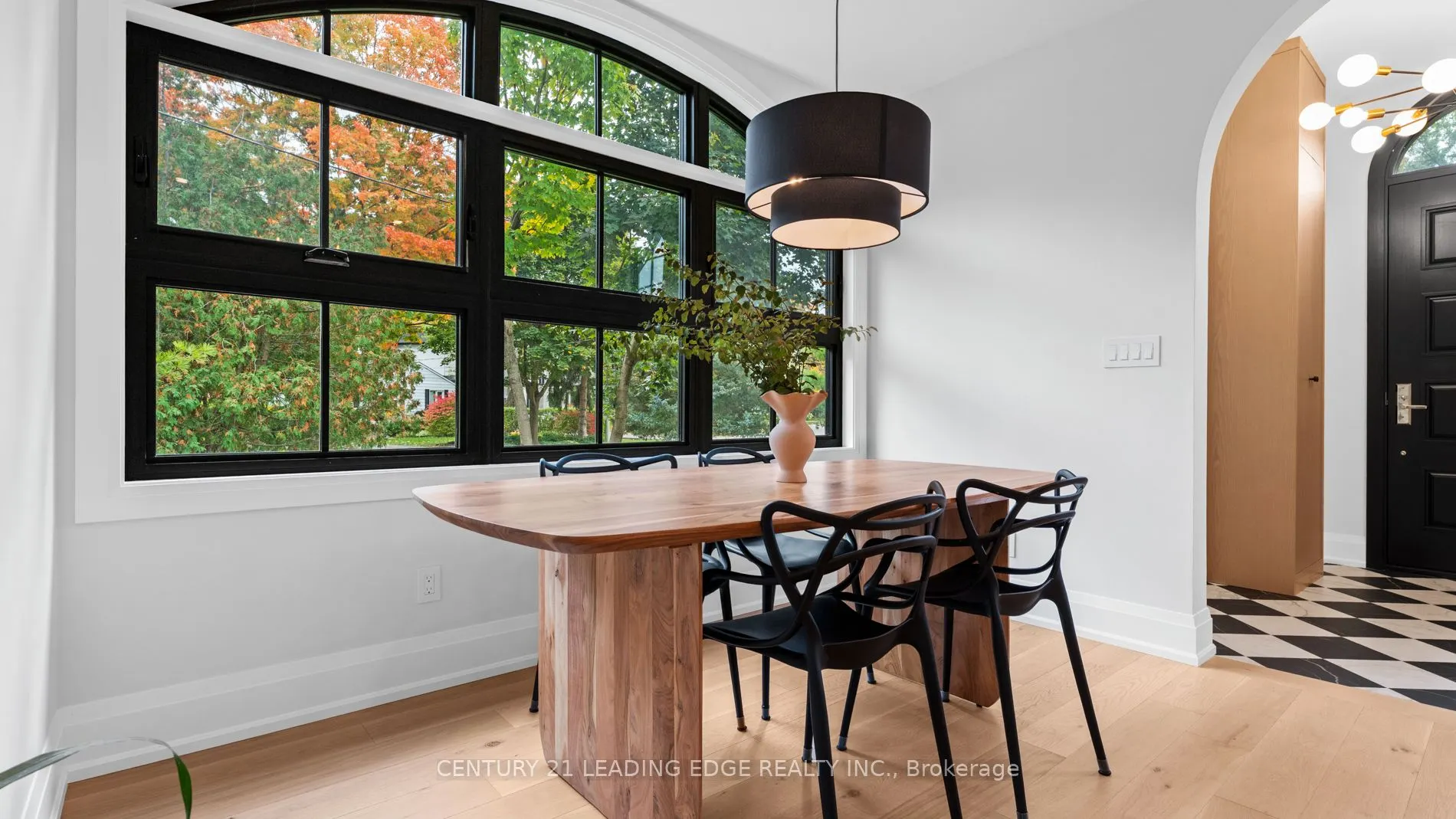 197 Glen Oak Drive N