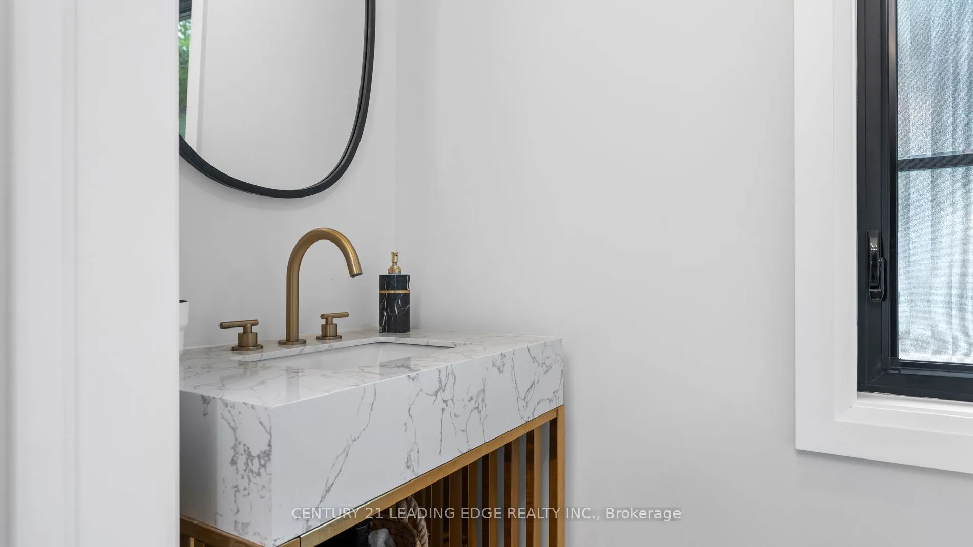 197 Glen Oak Drive N