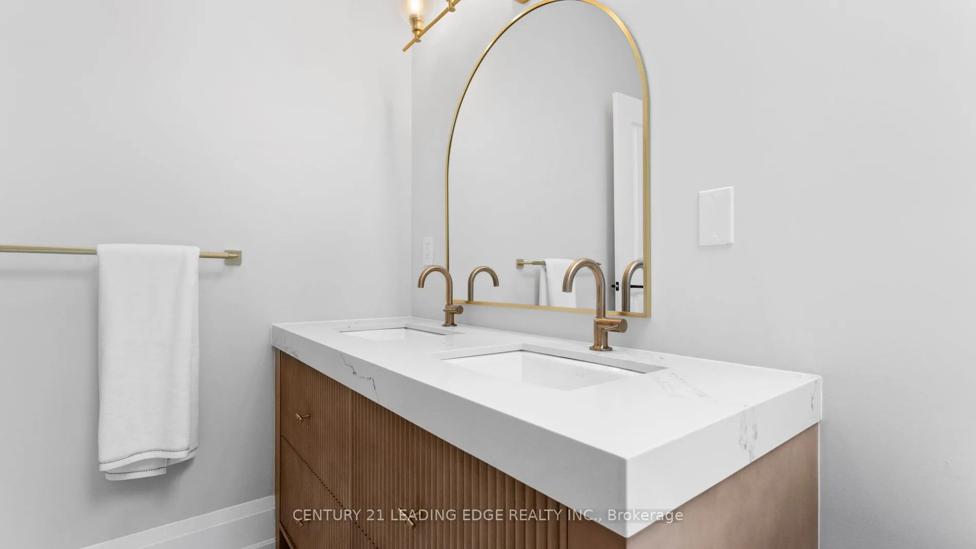 197 Glen Oak Drive N