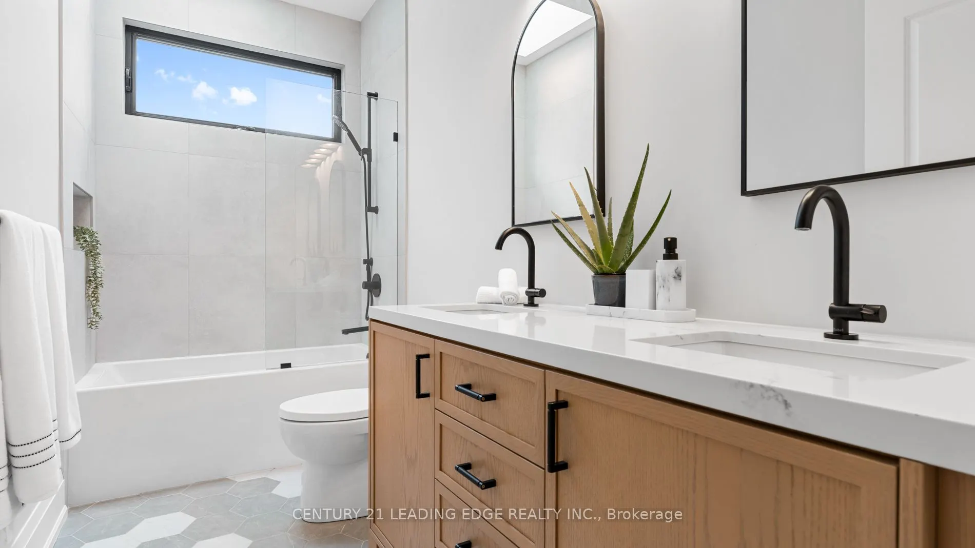 197 Glen Oak Drive N