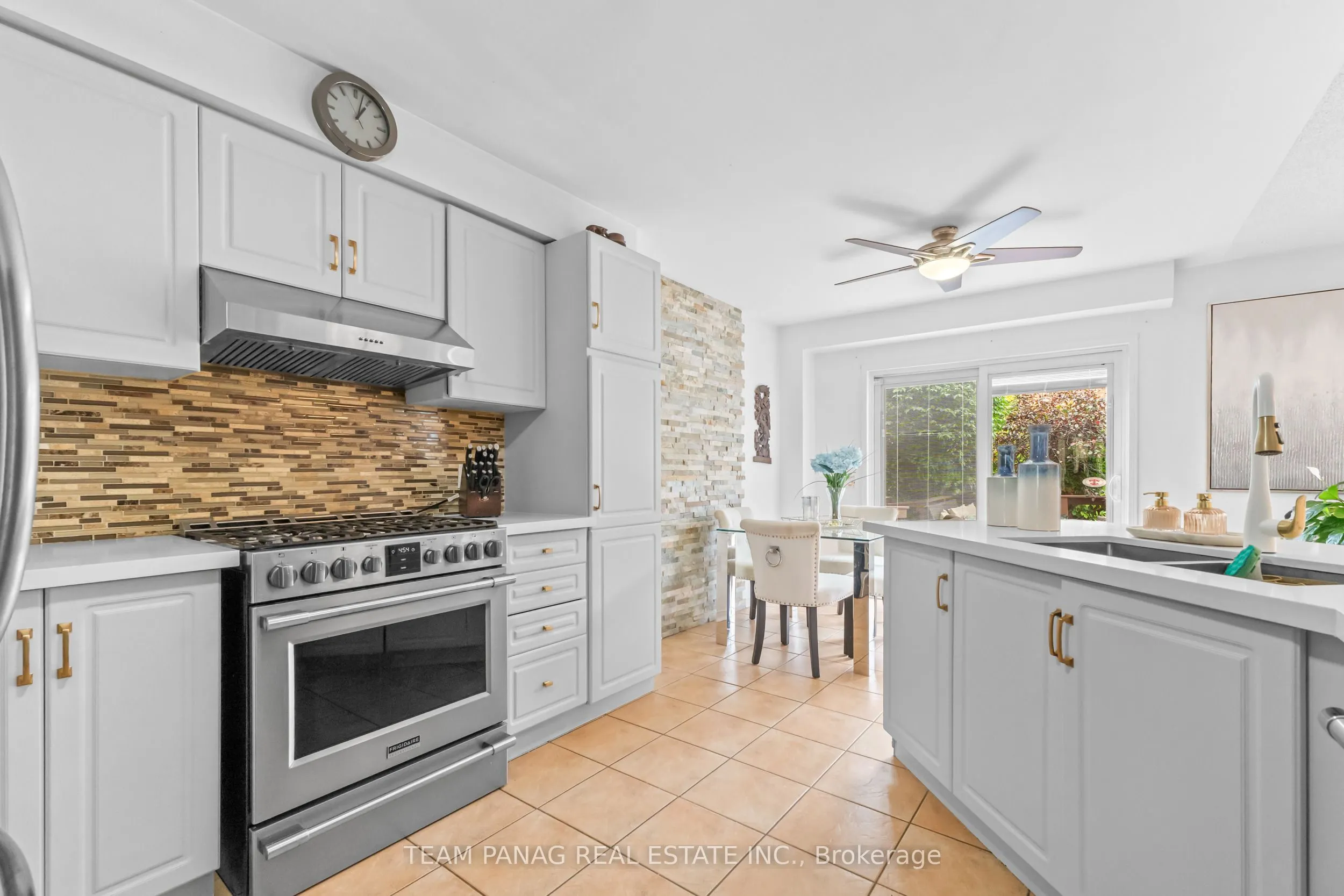 28 Charleswood Circle