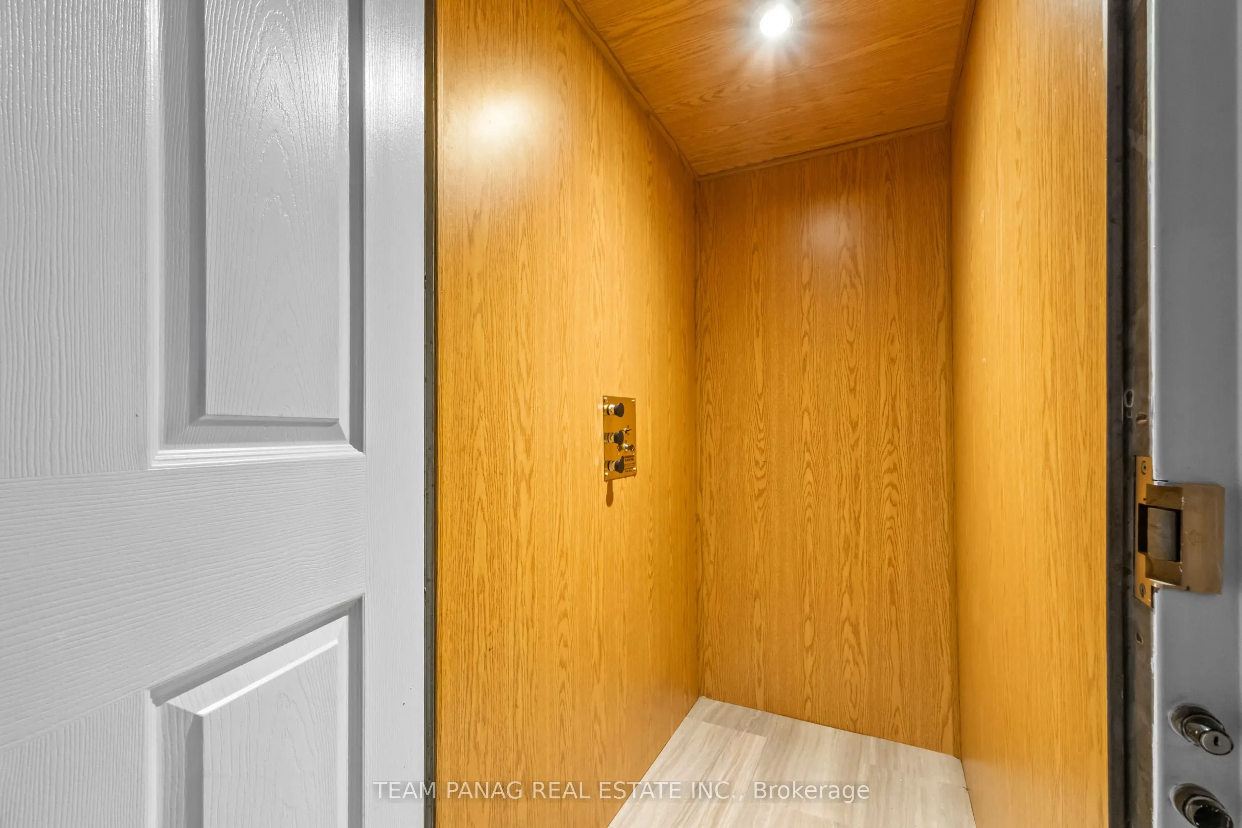 28 Charleswood Circle