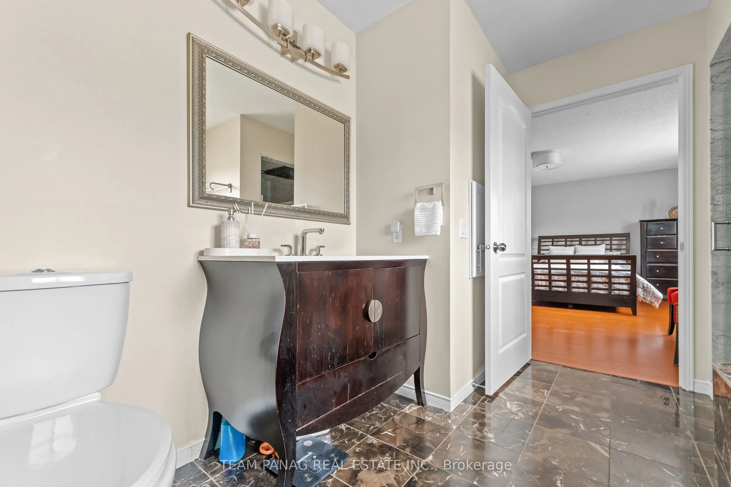 28 Charleswood Circle