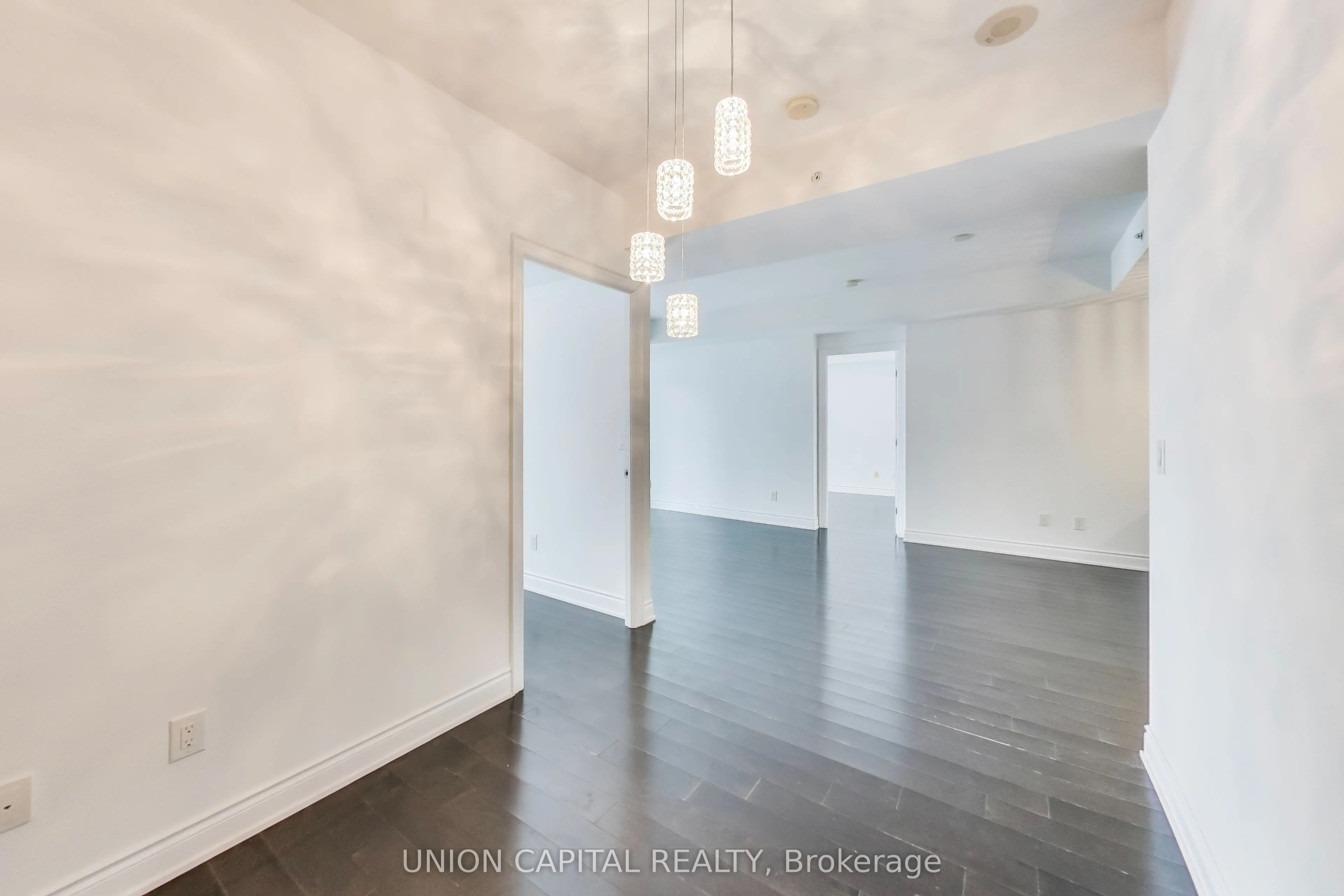 3500 Lakeshore Road W, #525