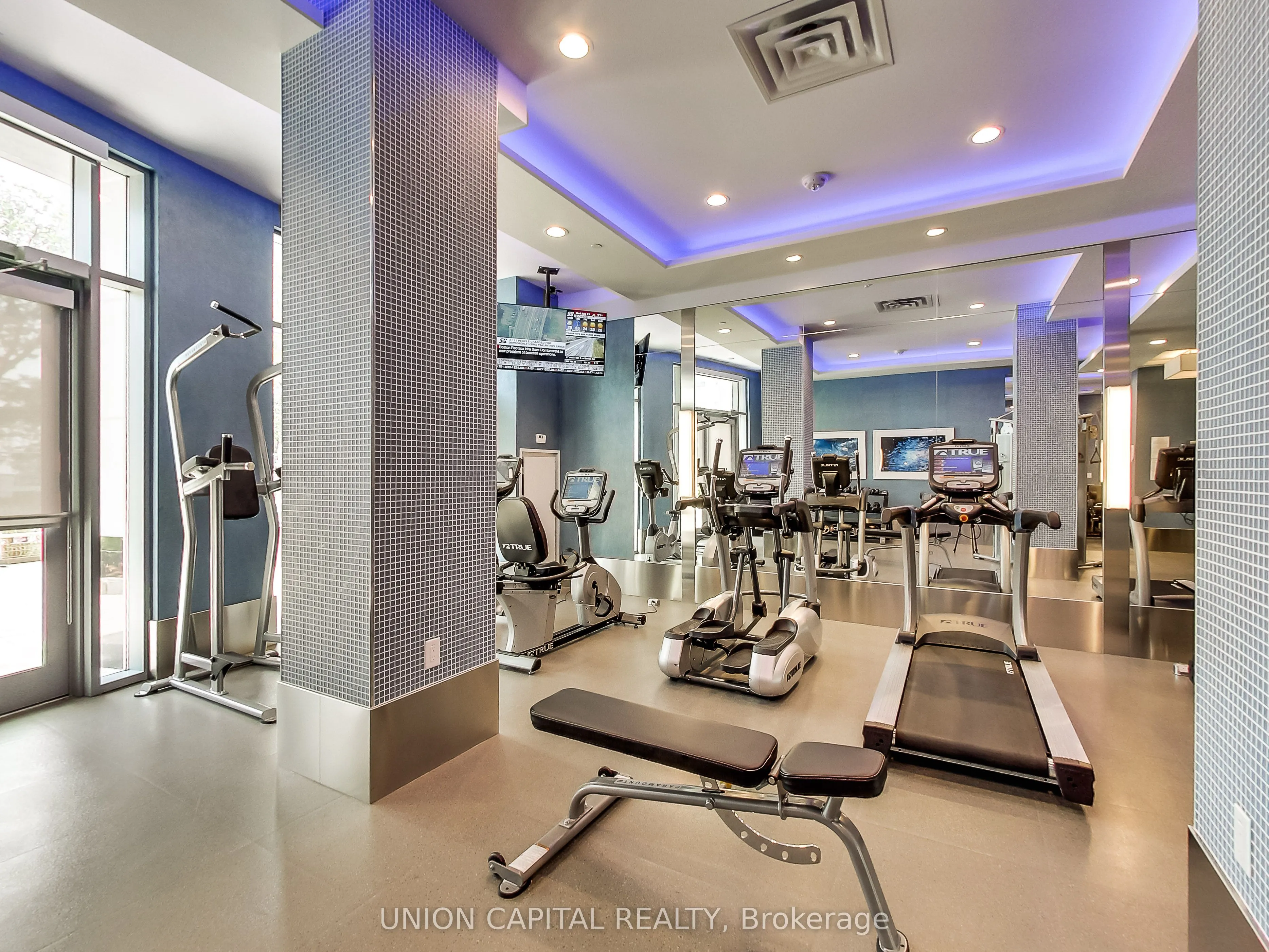 3500 Lakeshore Road W, #525