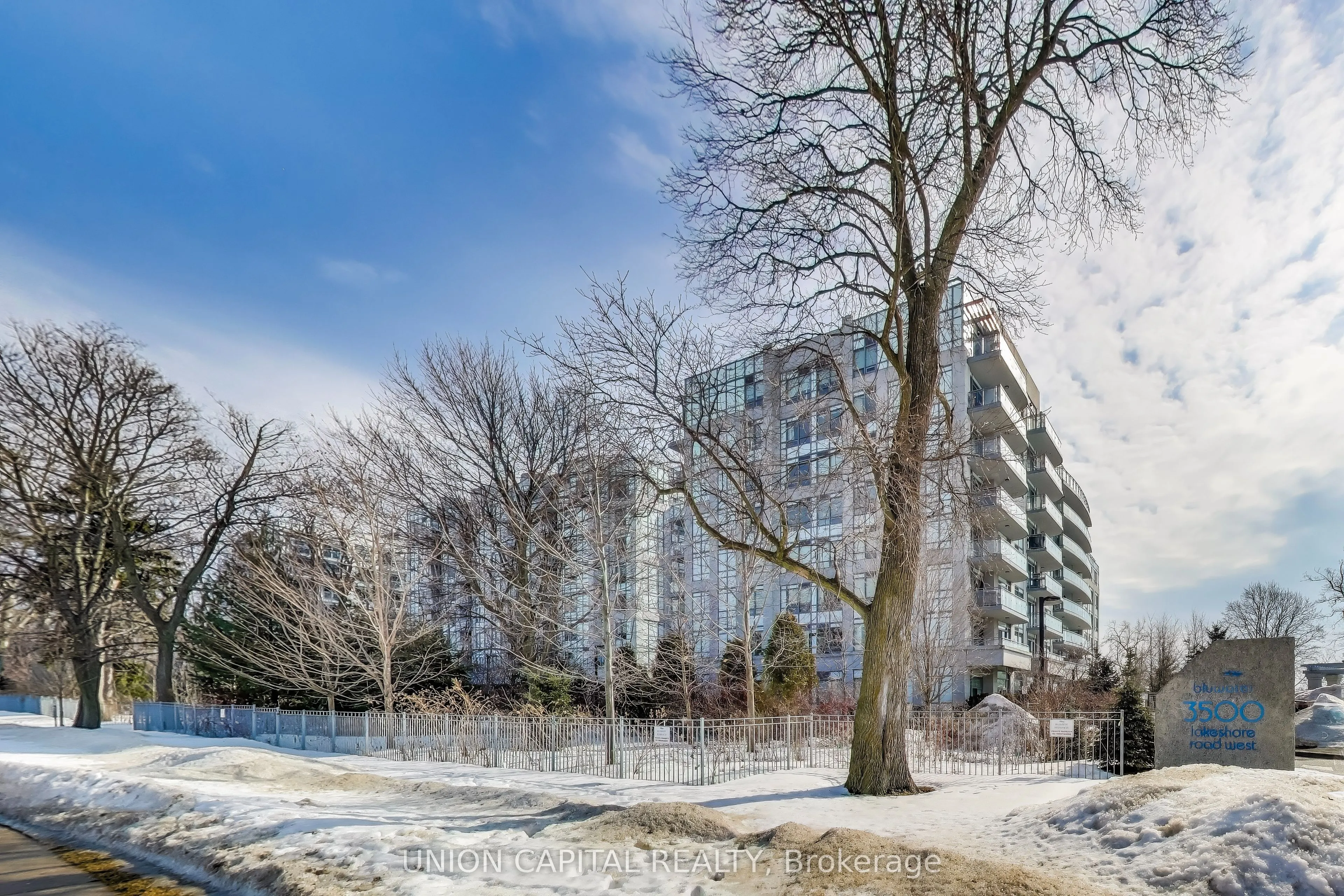 3500 Lakeshore Road W, #525
