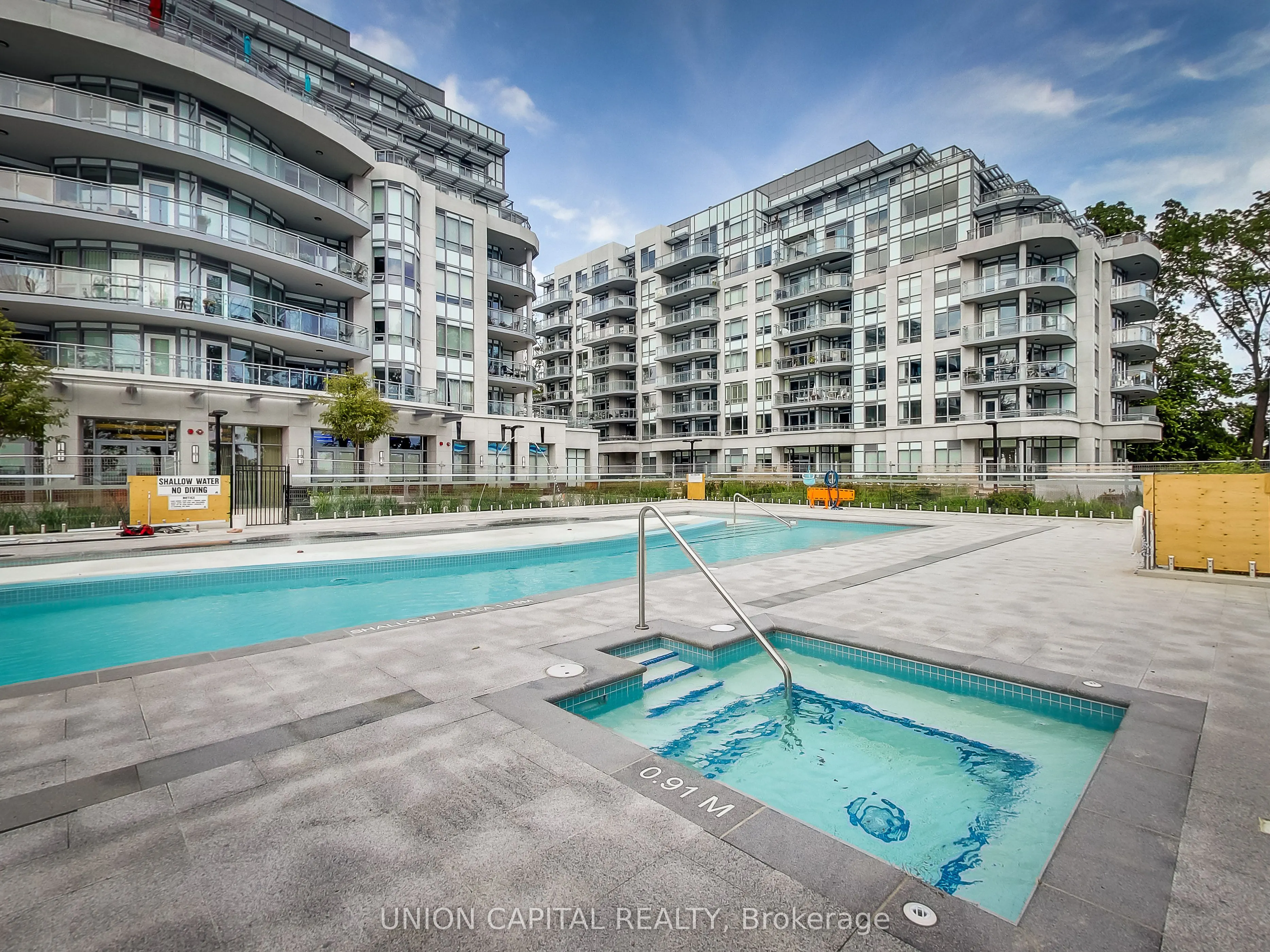 3500 Lakeshore Road W, #525