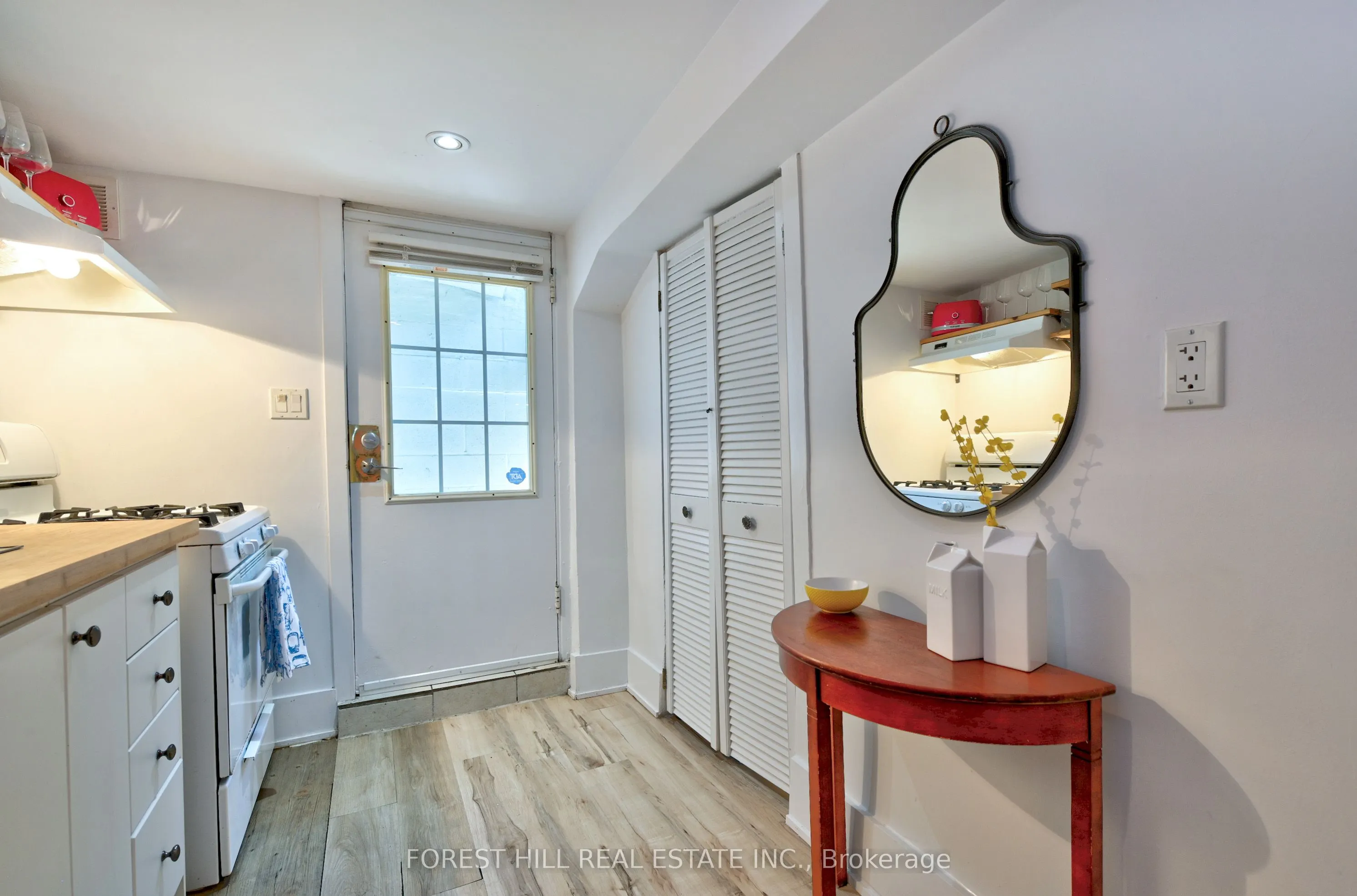 325 Westmoreland Avenue N