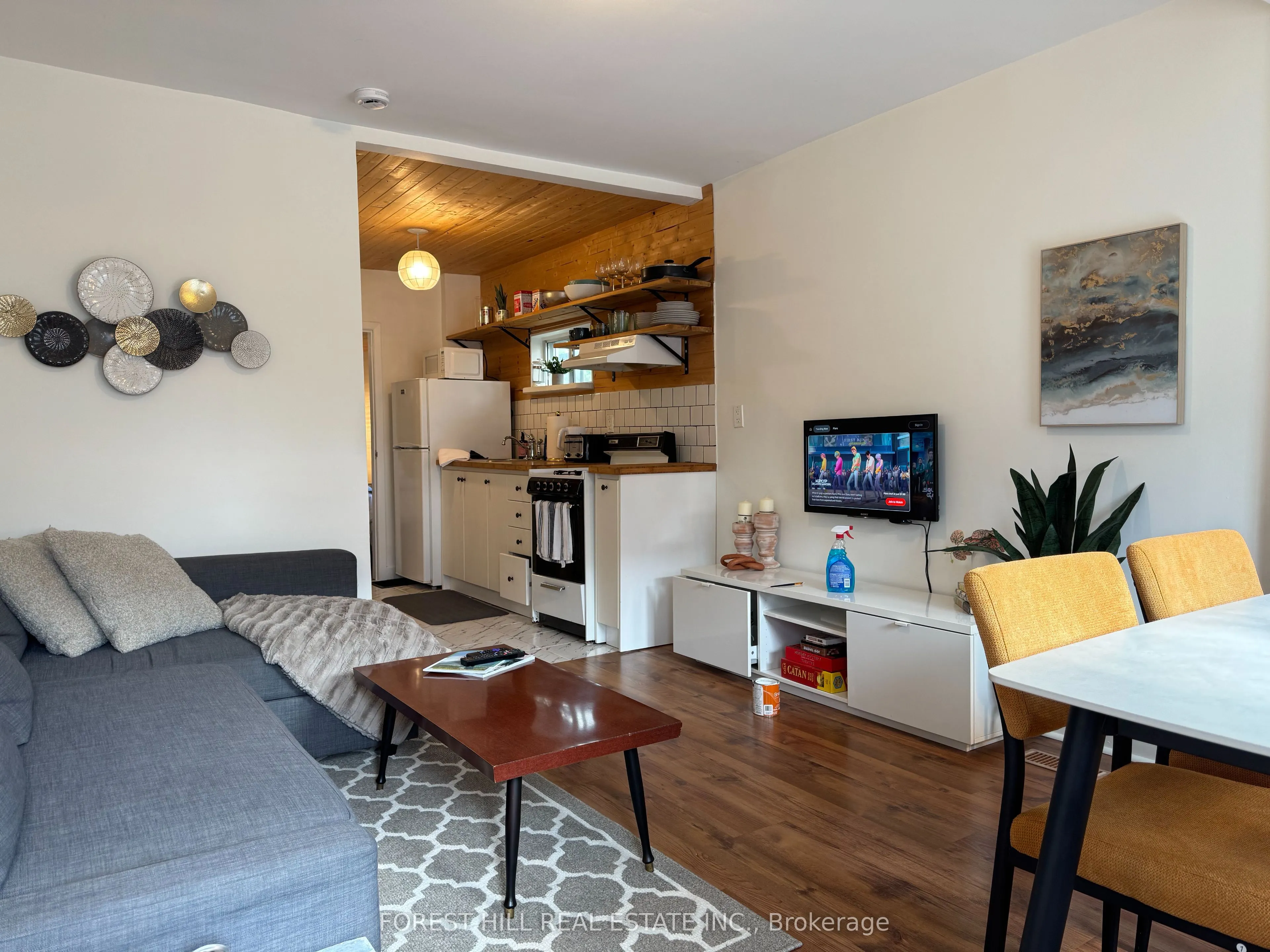 325 Westmoreland Avenue N