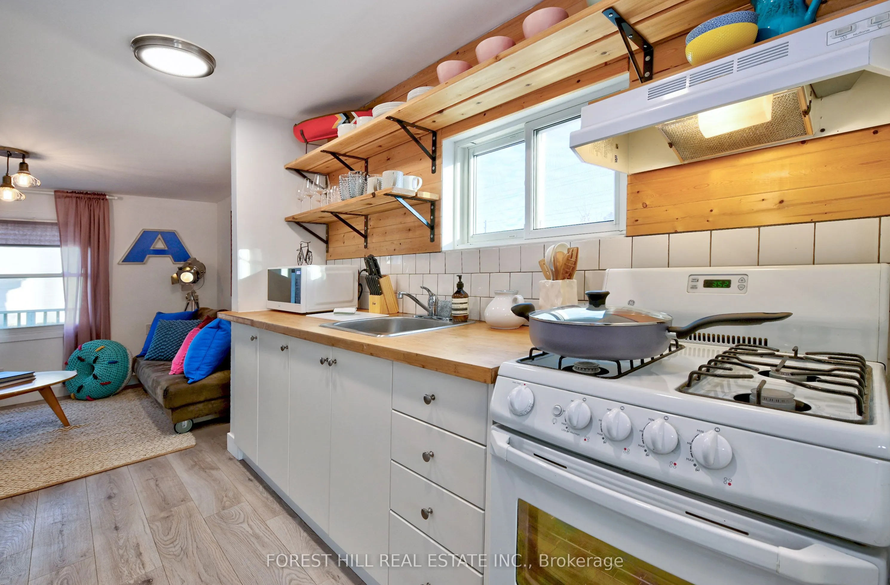 325 Westmoreland Avenue N