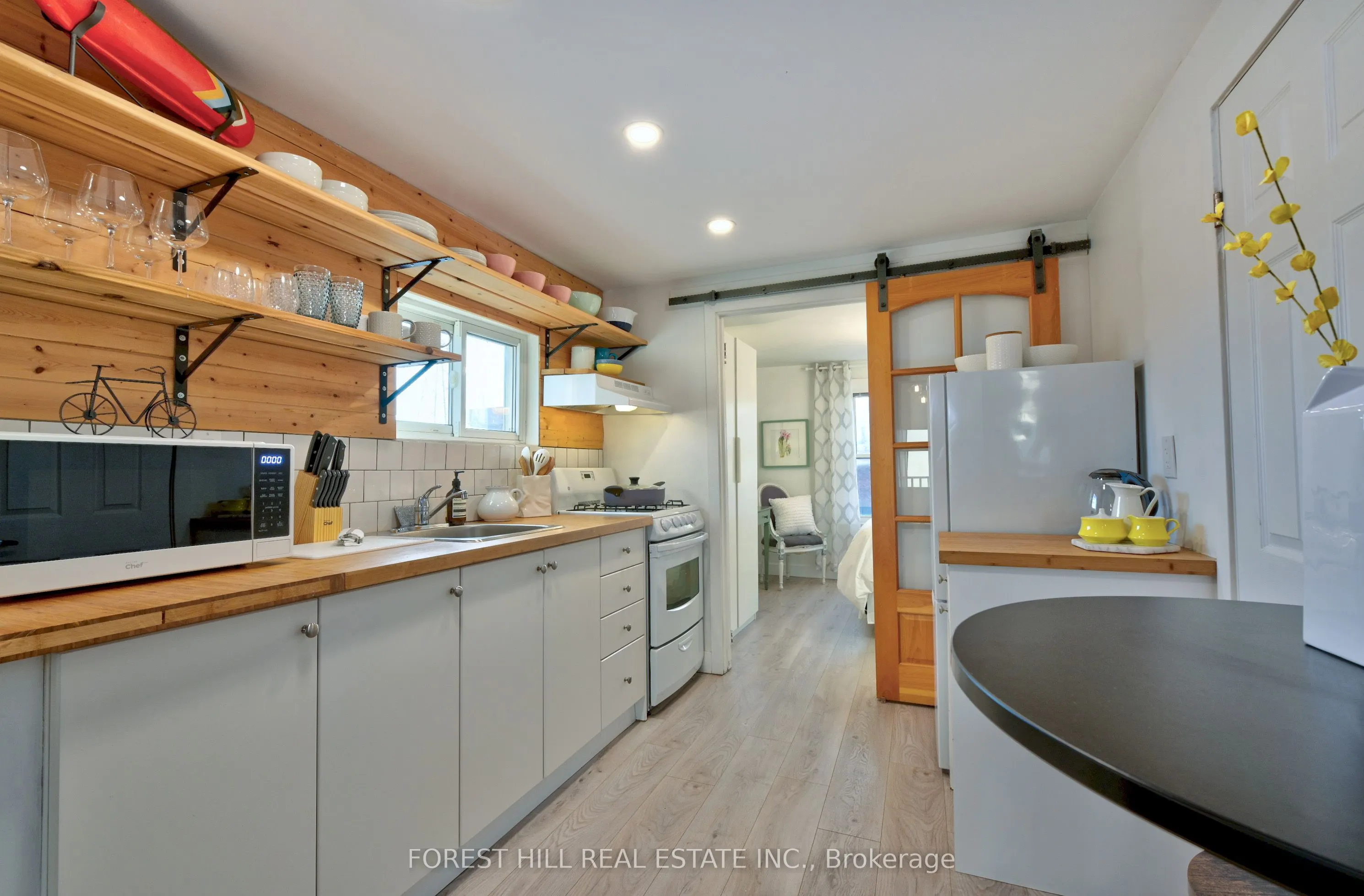 325 Westmoreland Avenue N