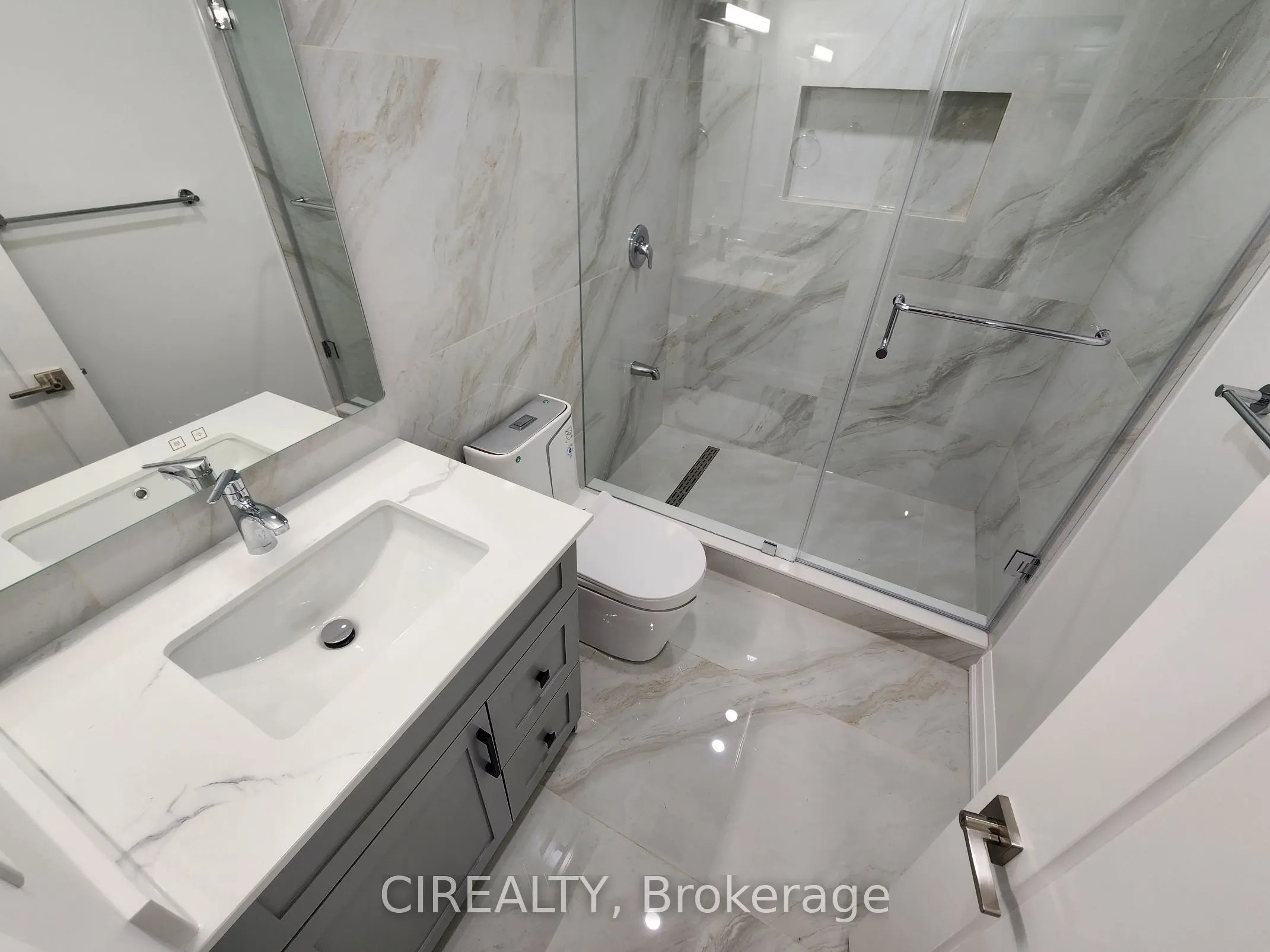 268 Bonnieglen Boulevard