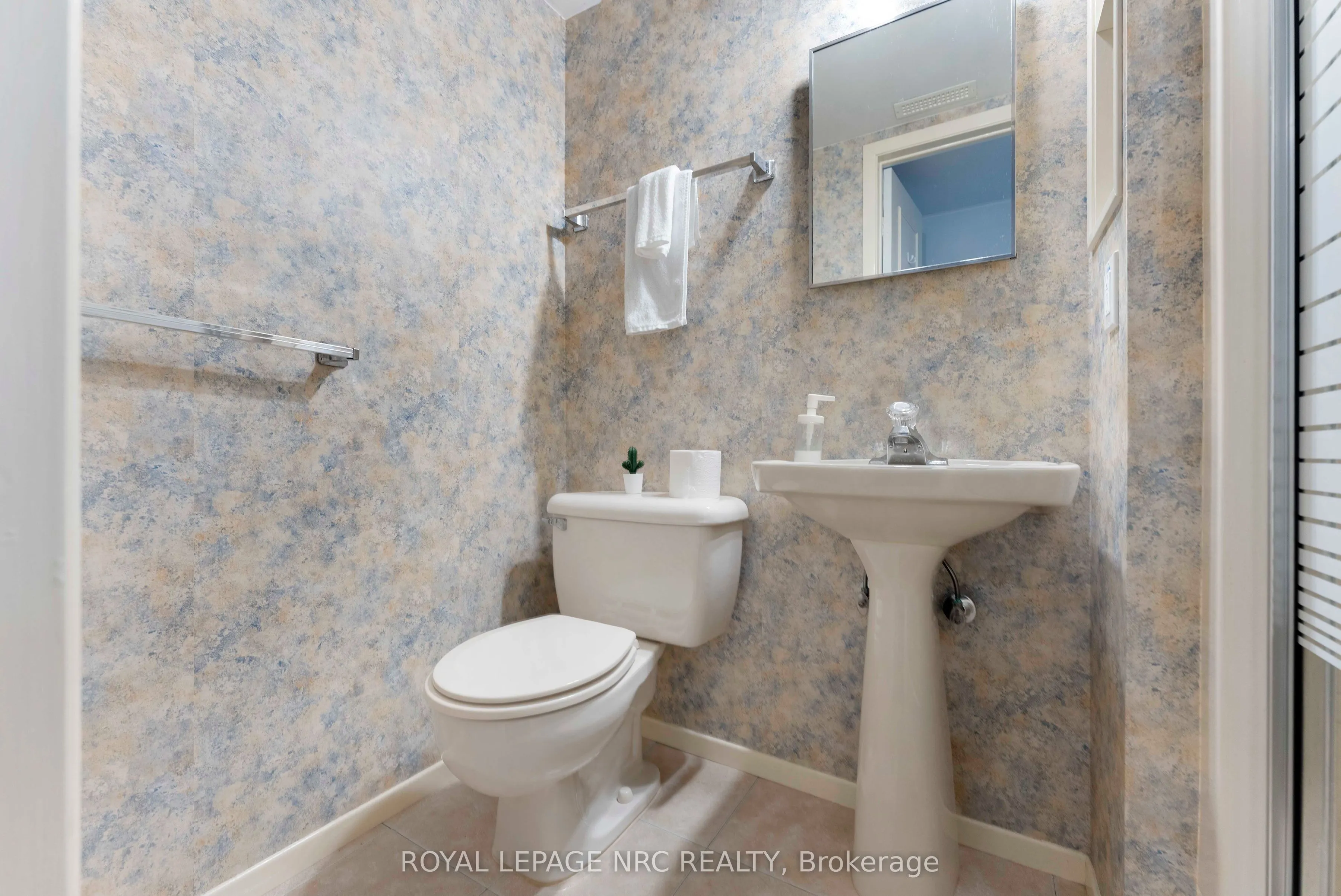 2232 Upper Middle Road, #4