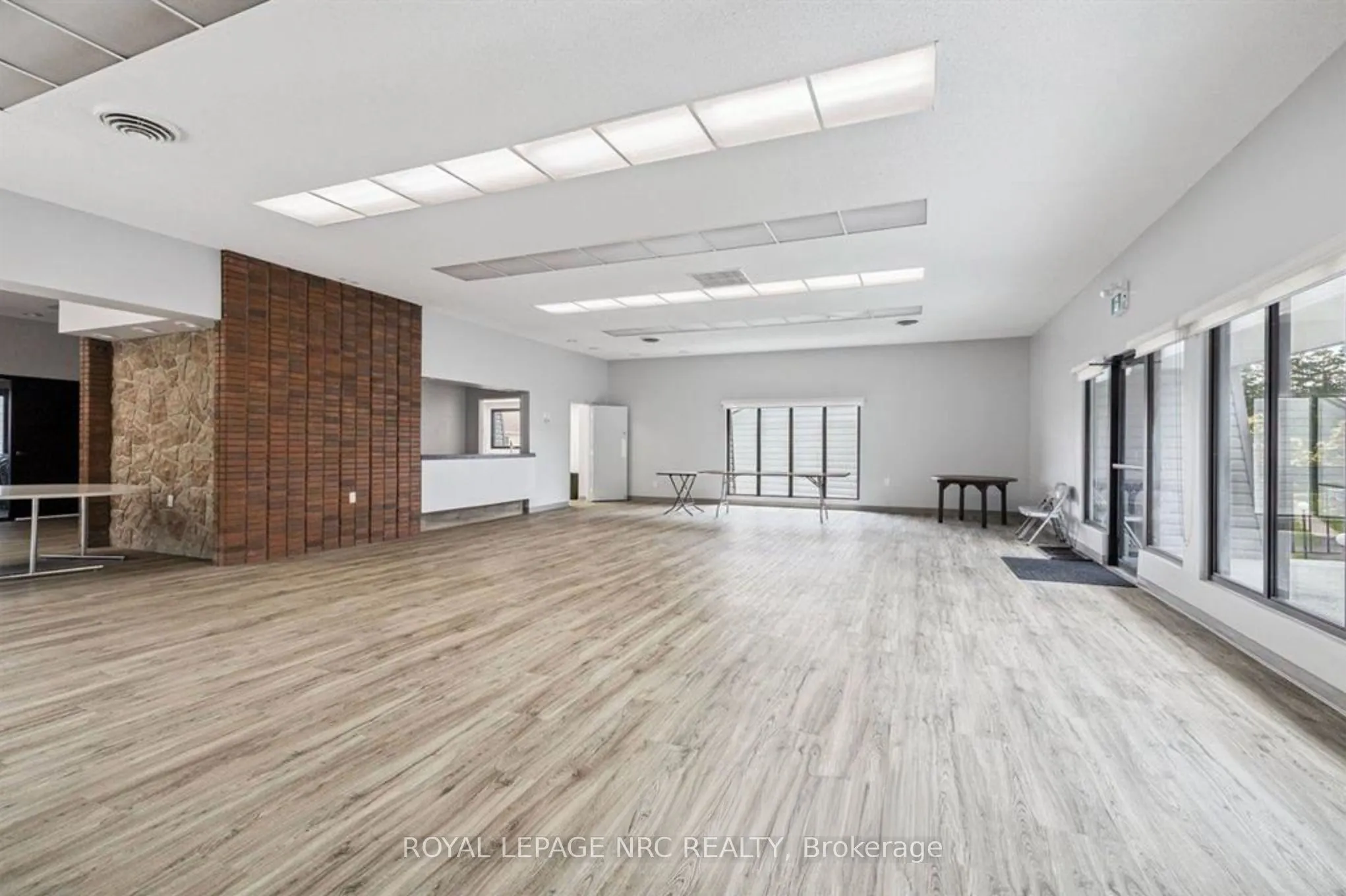 2232 Upper Middle Road, #4