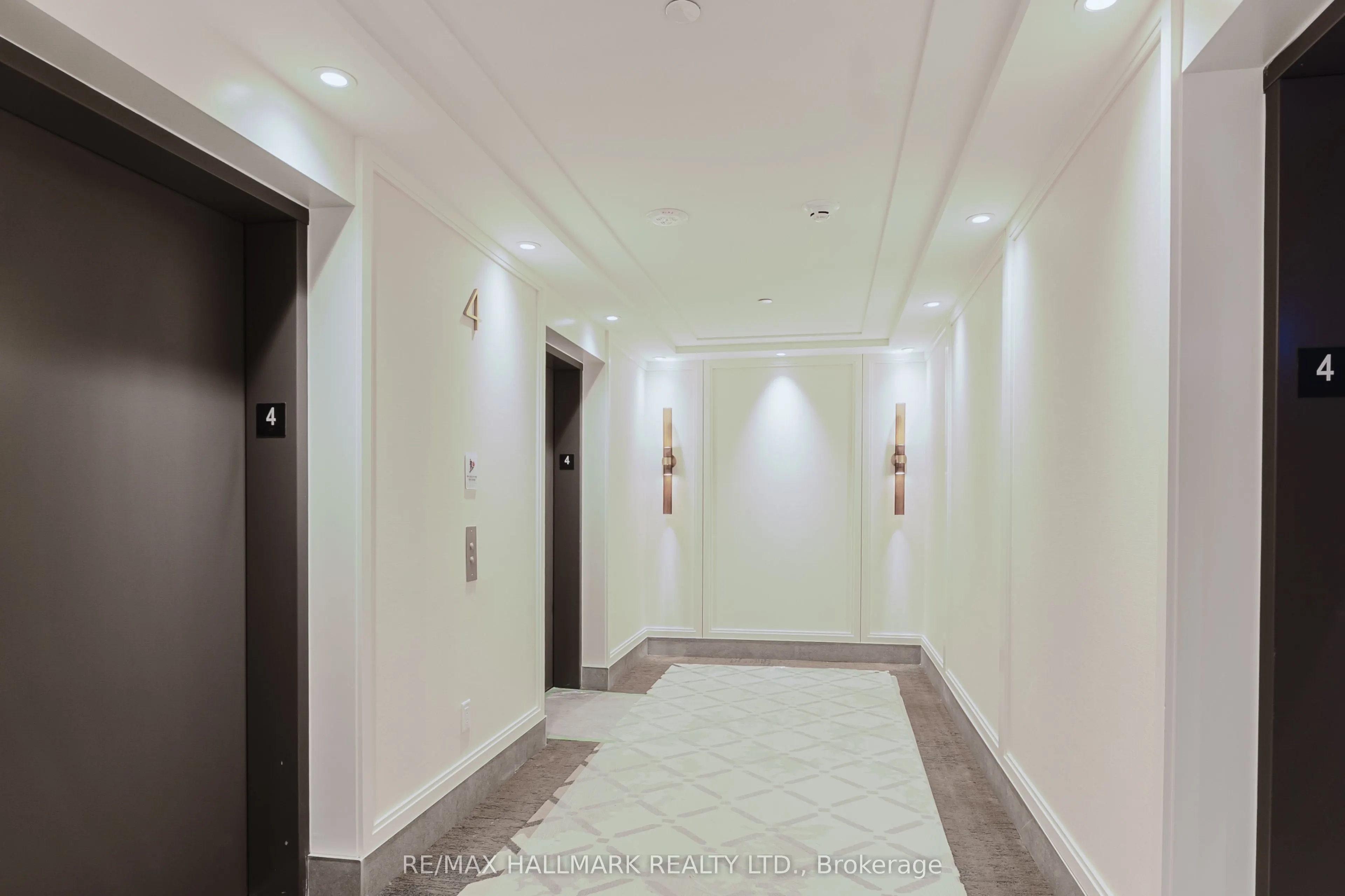 259 THE KINGSWAY, #427