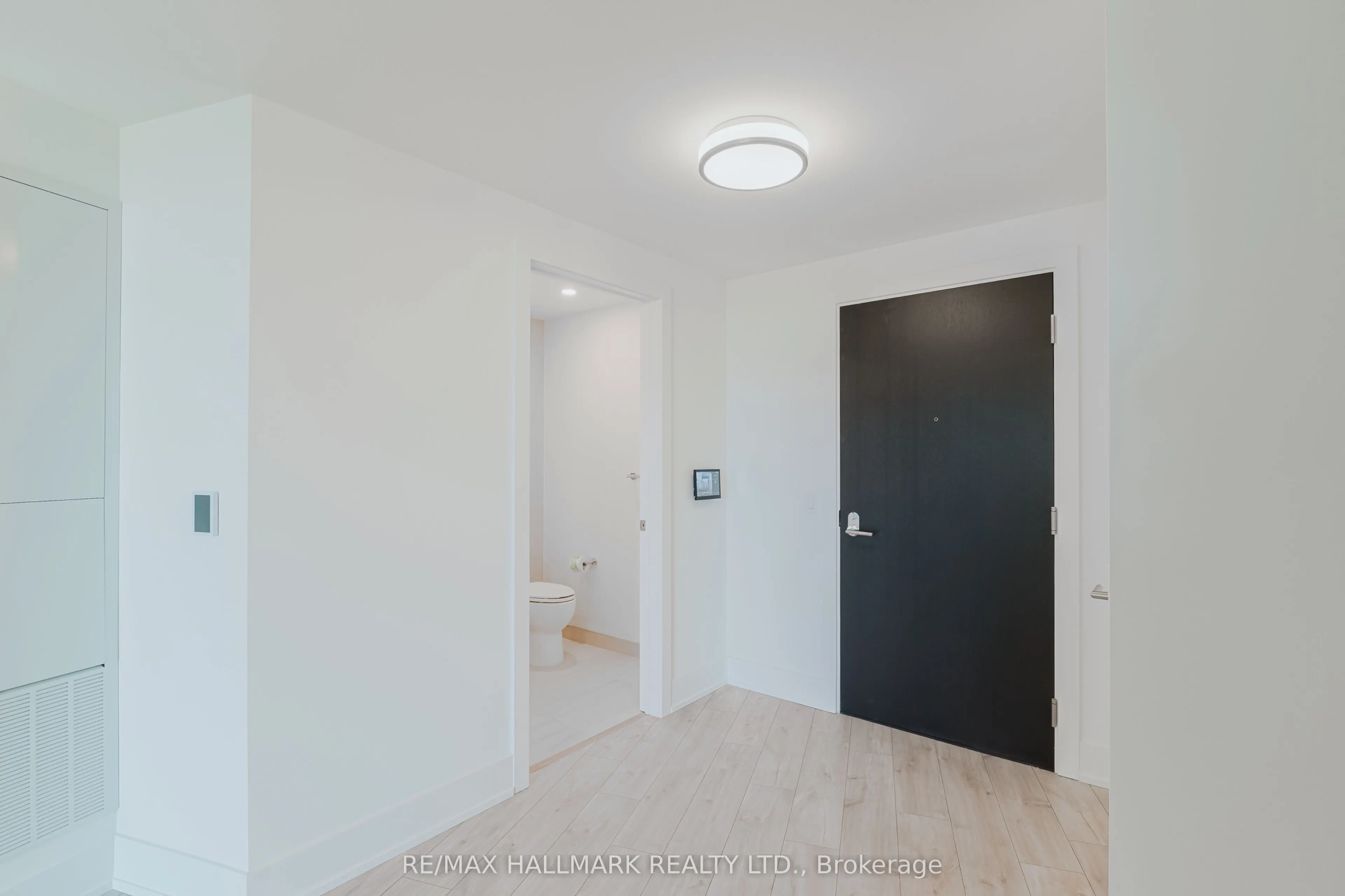 259 THE KINGSWAY, #427