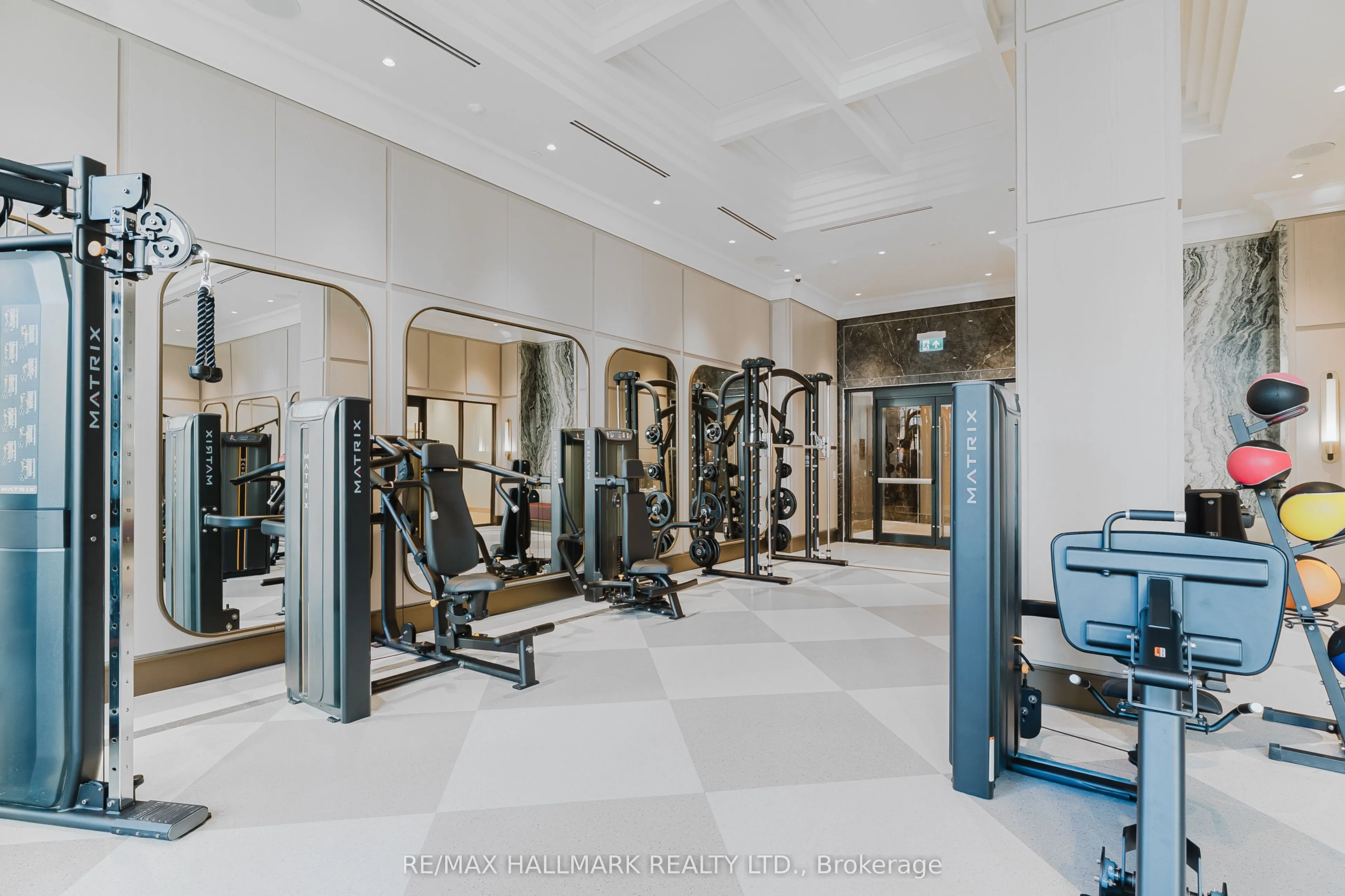 259 THE KINGSWAY, #427