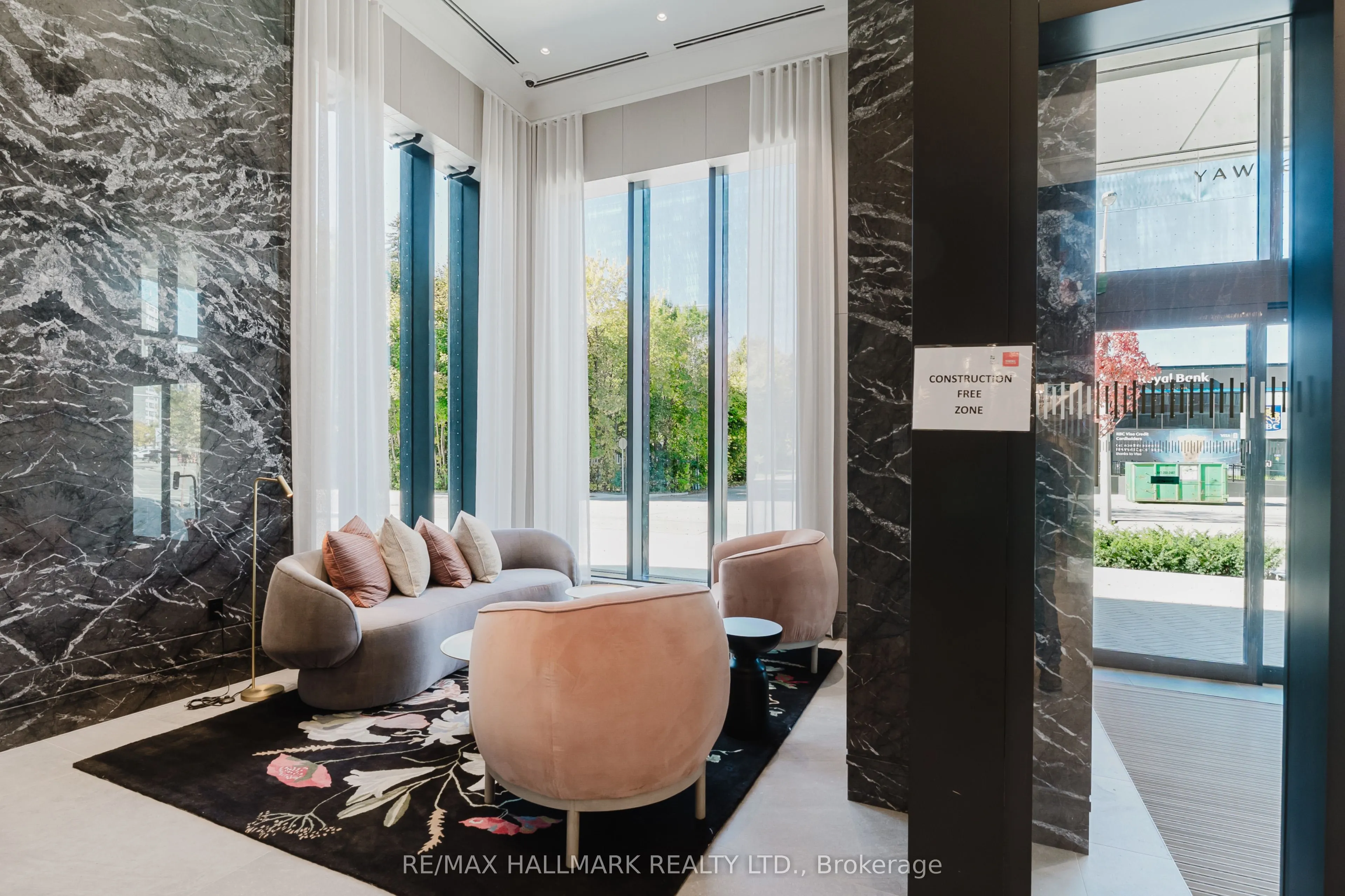 259 THE KINGSWAY, #427