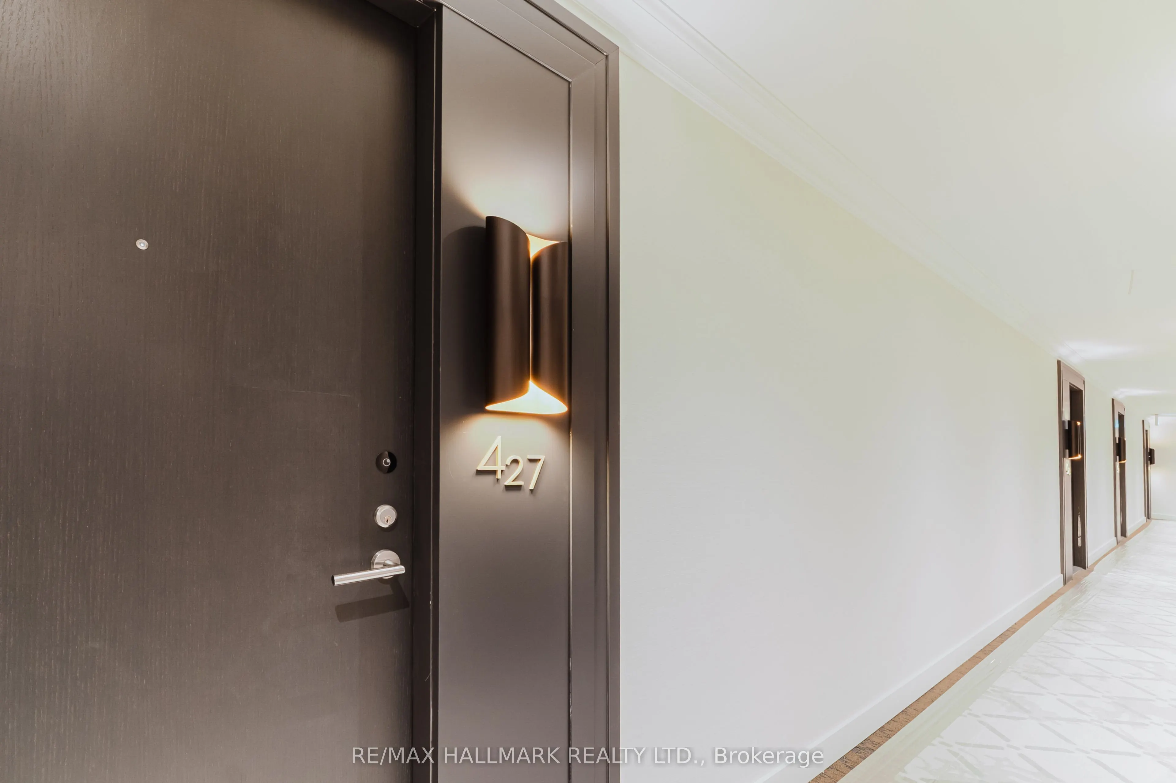 259 THE KINGSWAY, #427