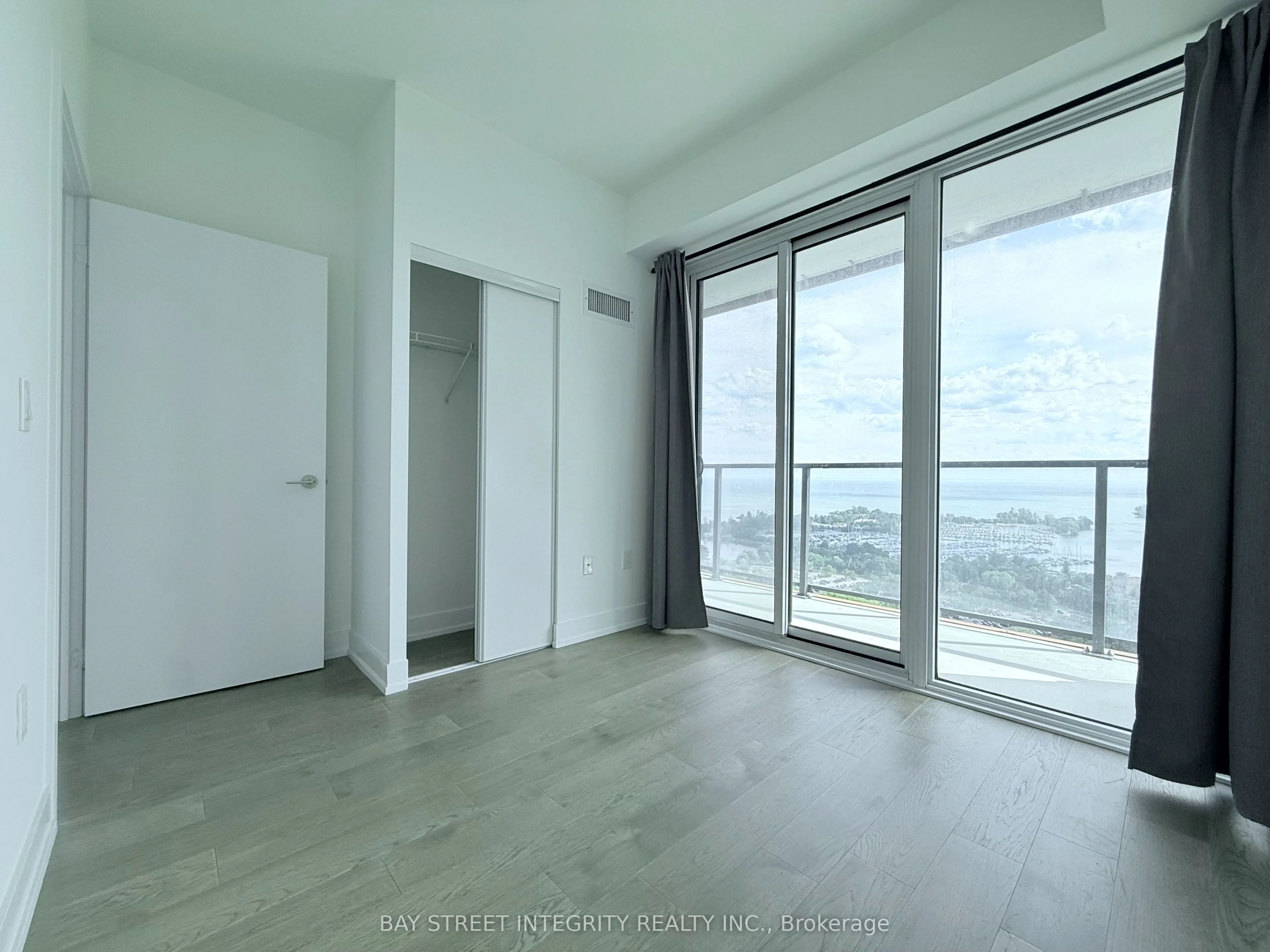 30 Shore Breeze Drive, #2418