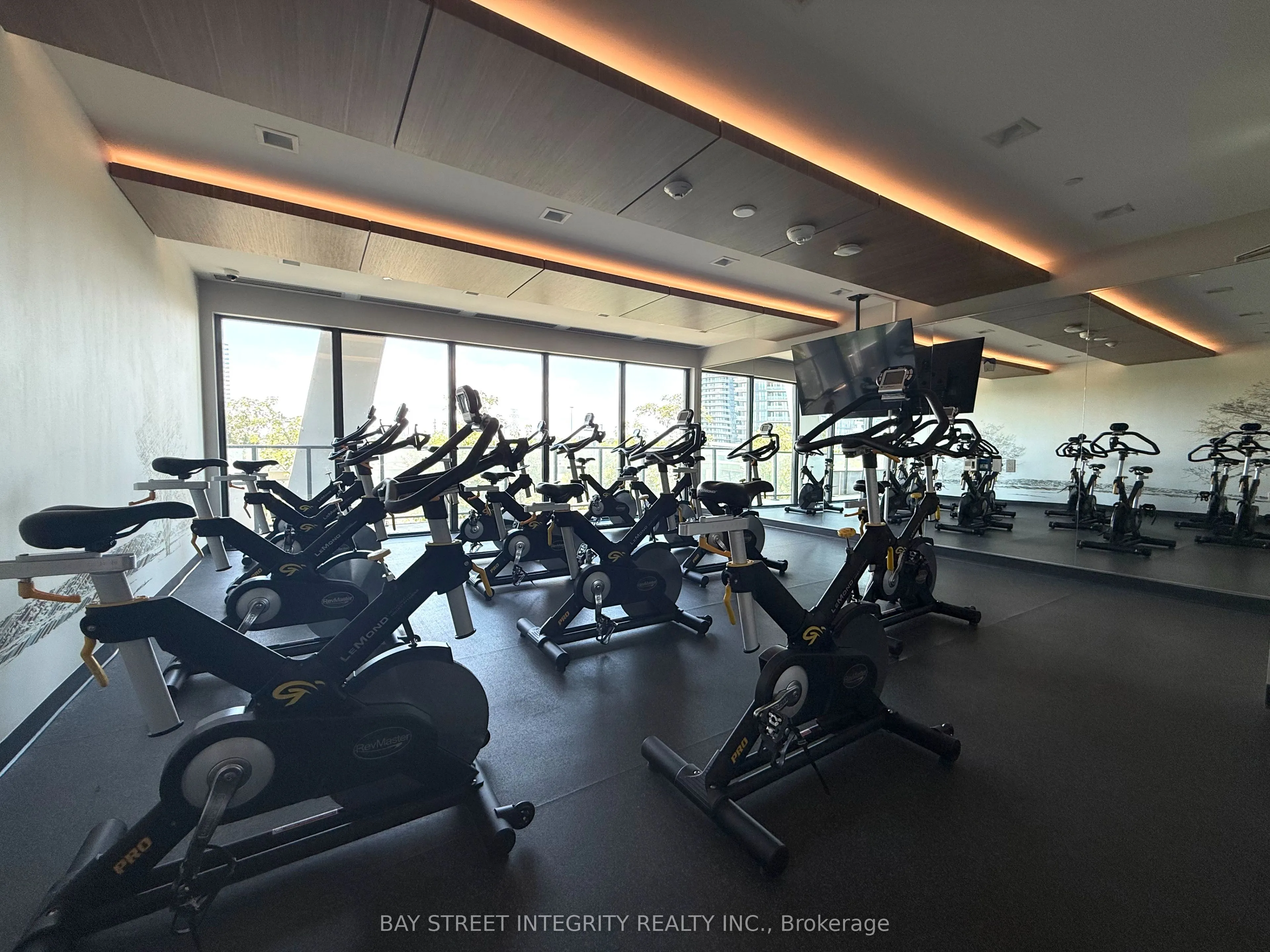 30 Shore Breeze Drive, #2418